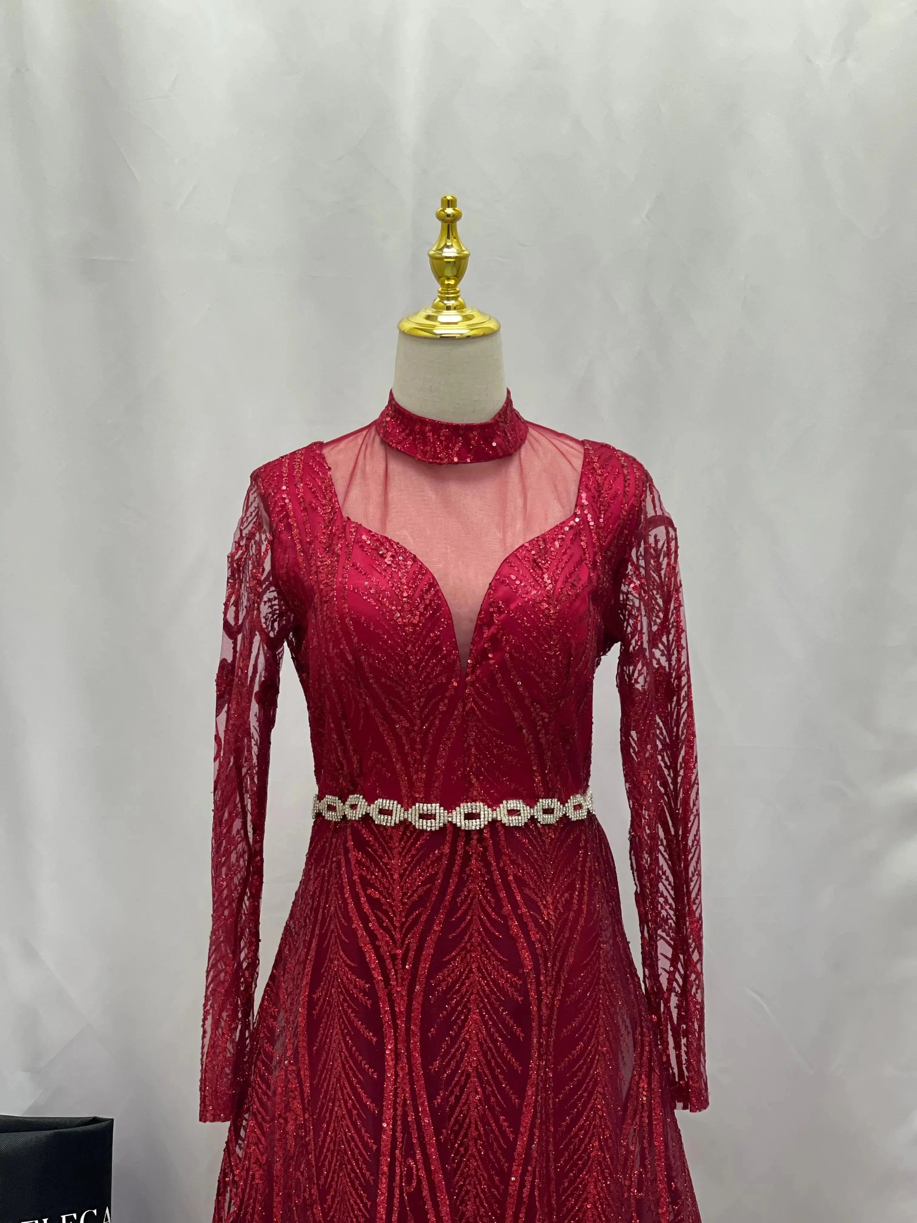 Elegant Fancy Dress: Sophistication for Any Formal Occasion Palestinian Elegance