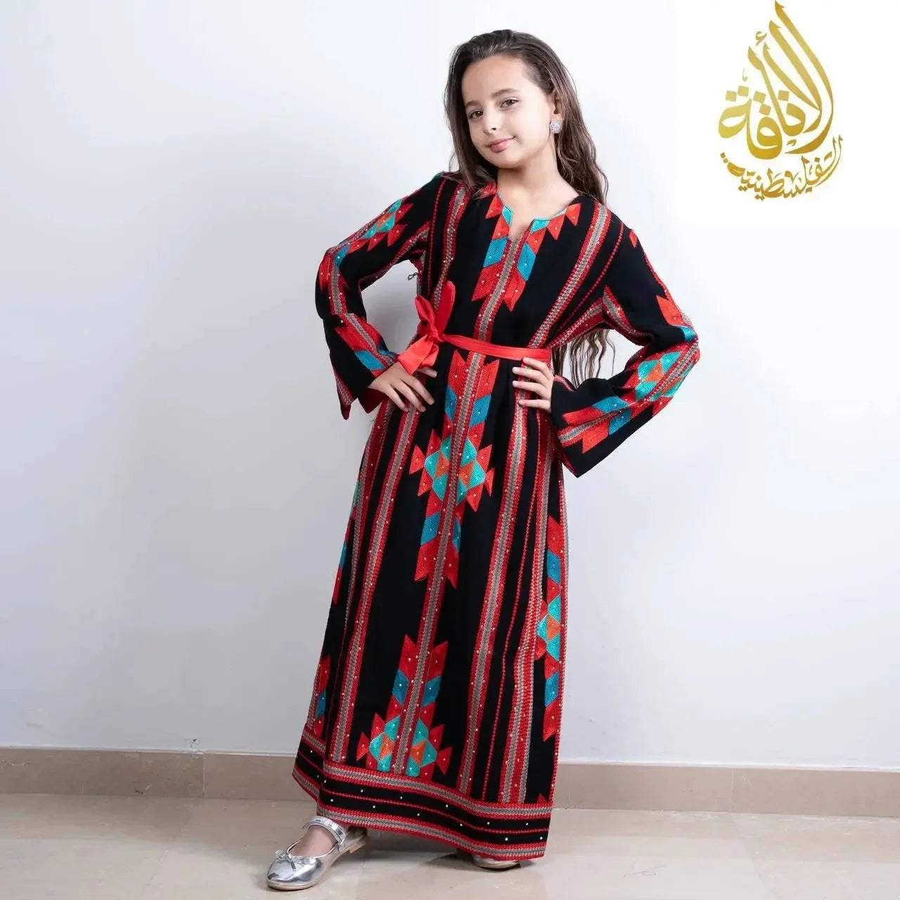 Elegant Girls Ghazal Thoub: Timeless Middle Eastern Fashion Palestinian Elegance
