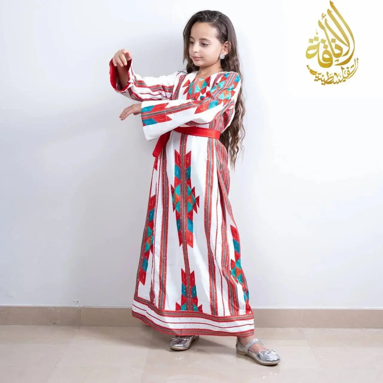 Elegant Girls Ghazal Thoub: Timeless Middle Eastern Fashion Palestinian Elegance