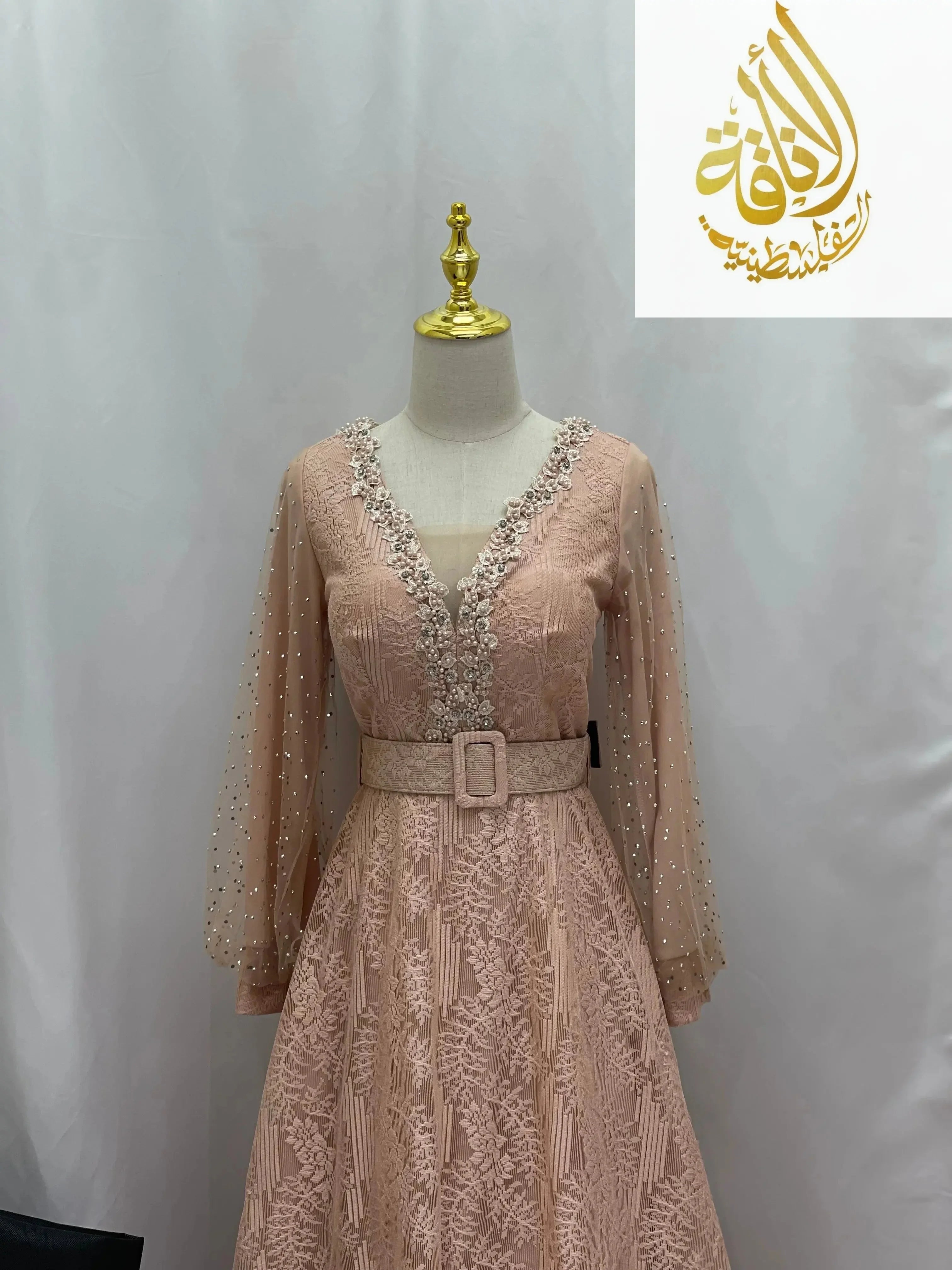 Elegant Lace Dress: Timeless Sophistication & Classic Beauty Palestinian Elegance