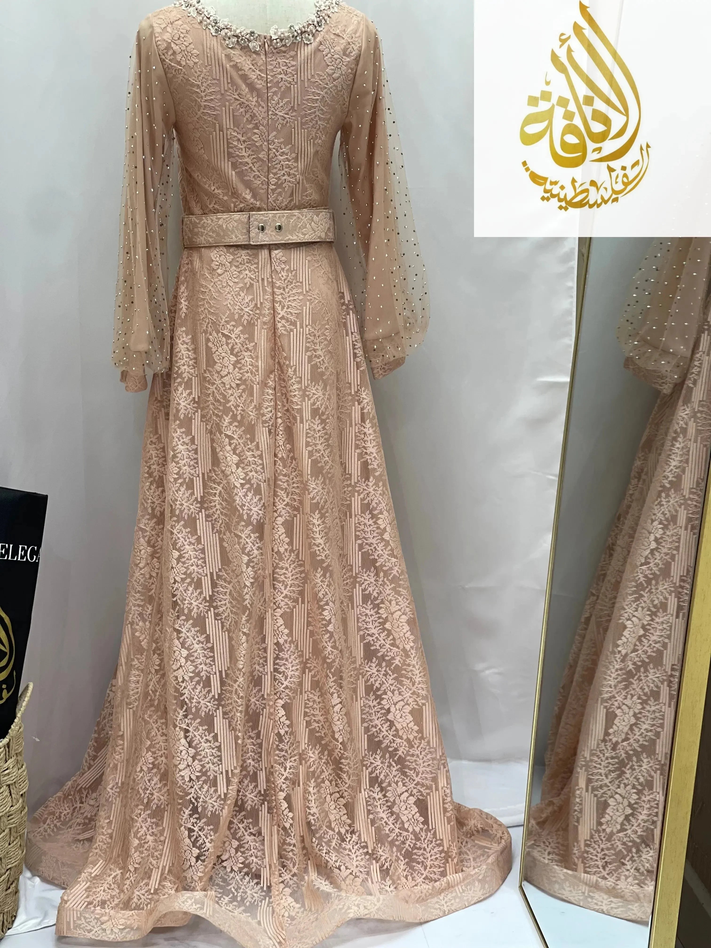Elegant Lace Dress: Timeless Sophistication & Classic Beauty Palestinian Elegance