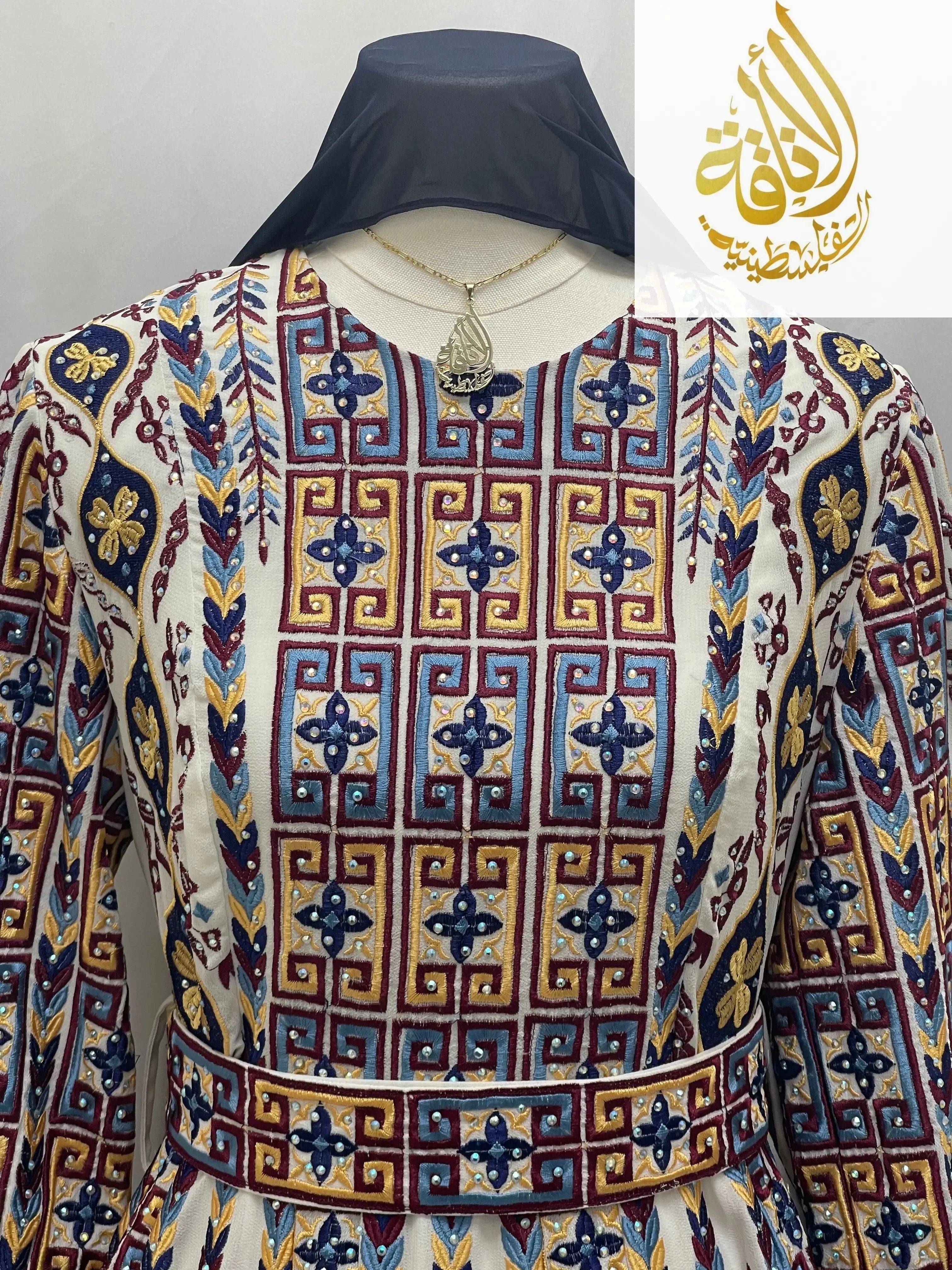 Elegant Palestinian Thoub: A Celebration of Craftsmanship and Culture Palestinian Elegance