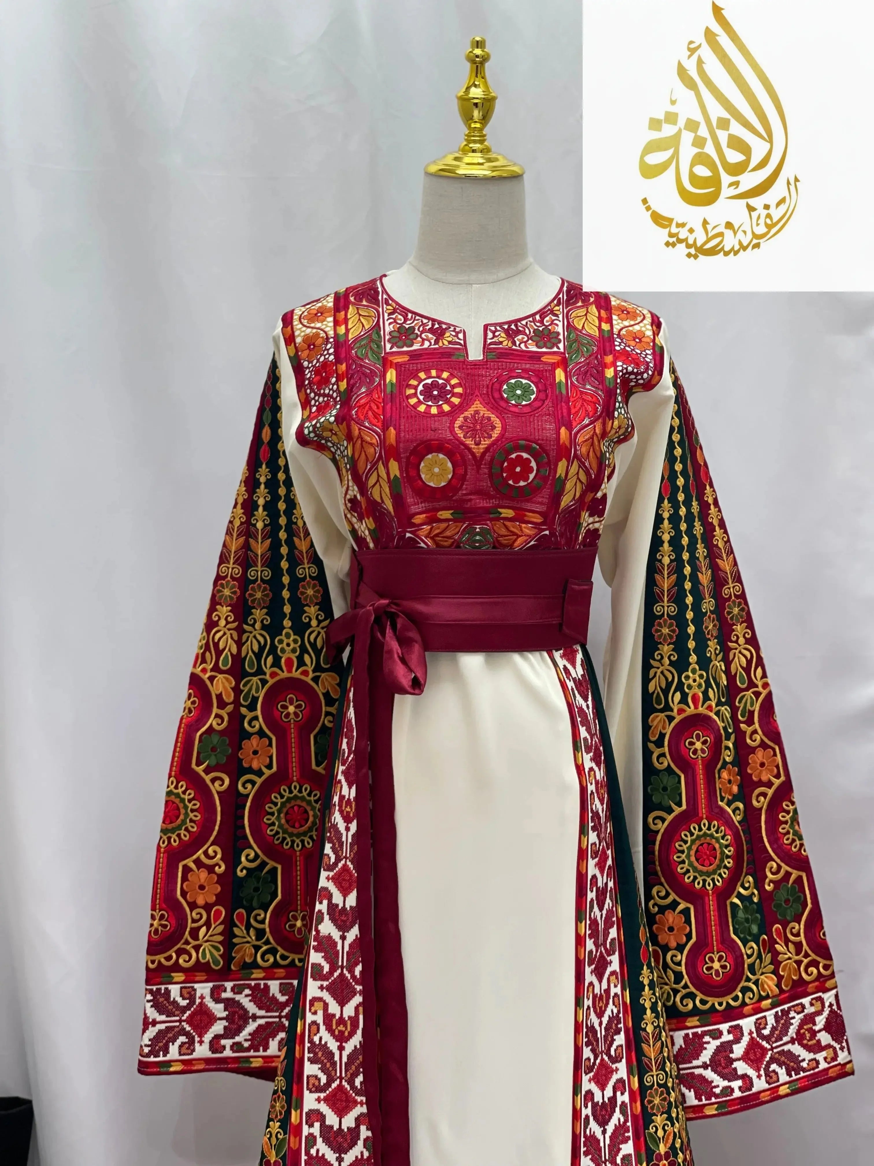 Embroidered Thoub Malaket Alsafa: Timeless Sophistication & Cultural Elegance Palestinian Elegance
