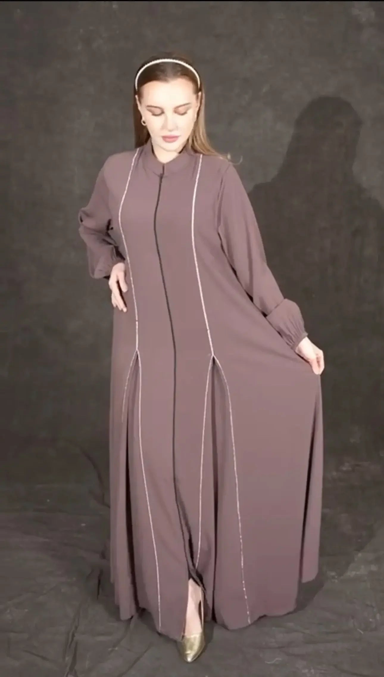 Maxi Yurio Abaya: Traditional Modesty Meets Modern Style - Palestinian Elegance