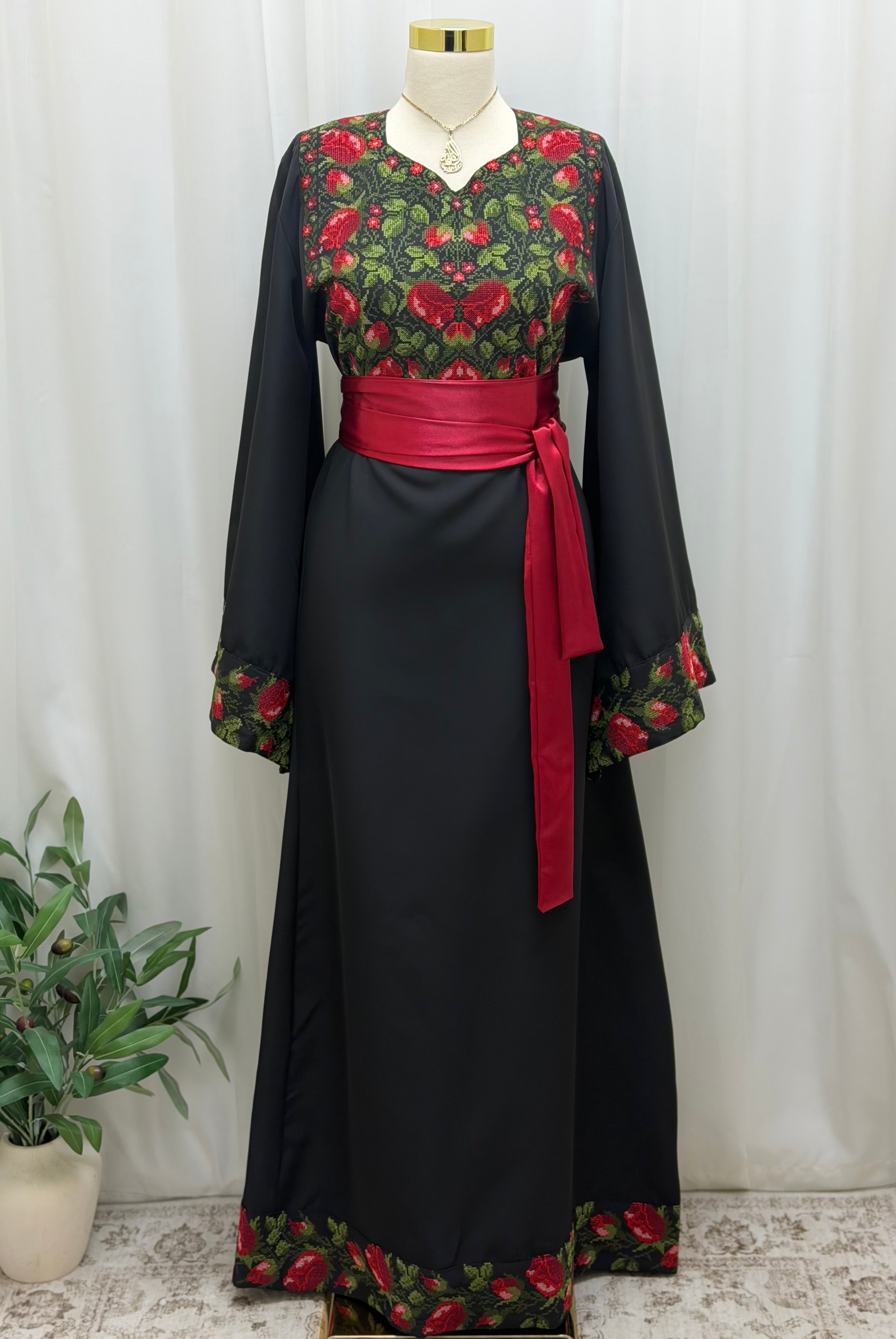 Thobe Layali Al Warad