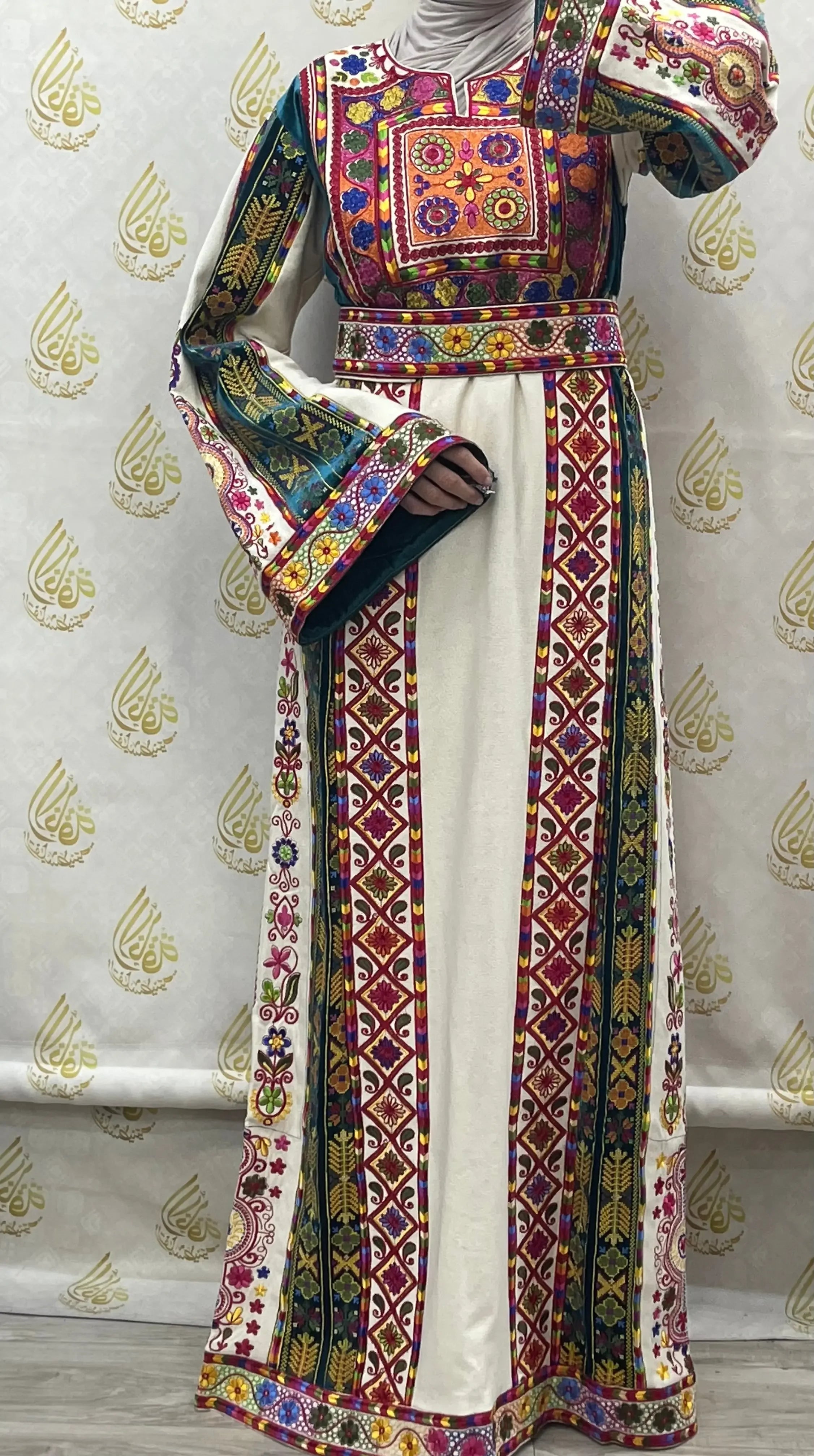 Embroidery Etamin Thoub: Ultimate Luxury and Sophistication Palestinian Elegance