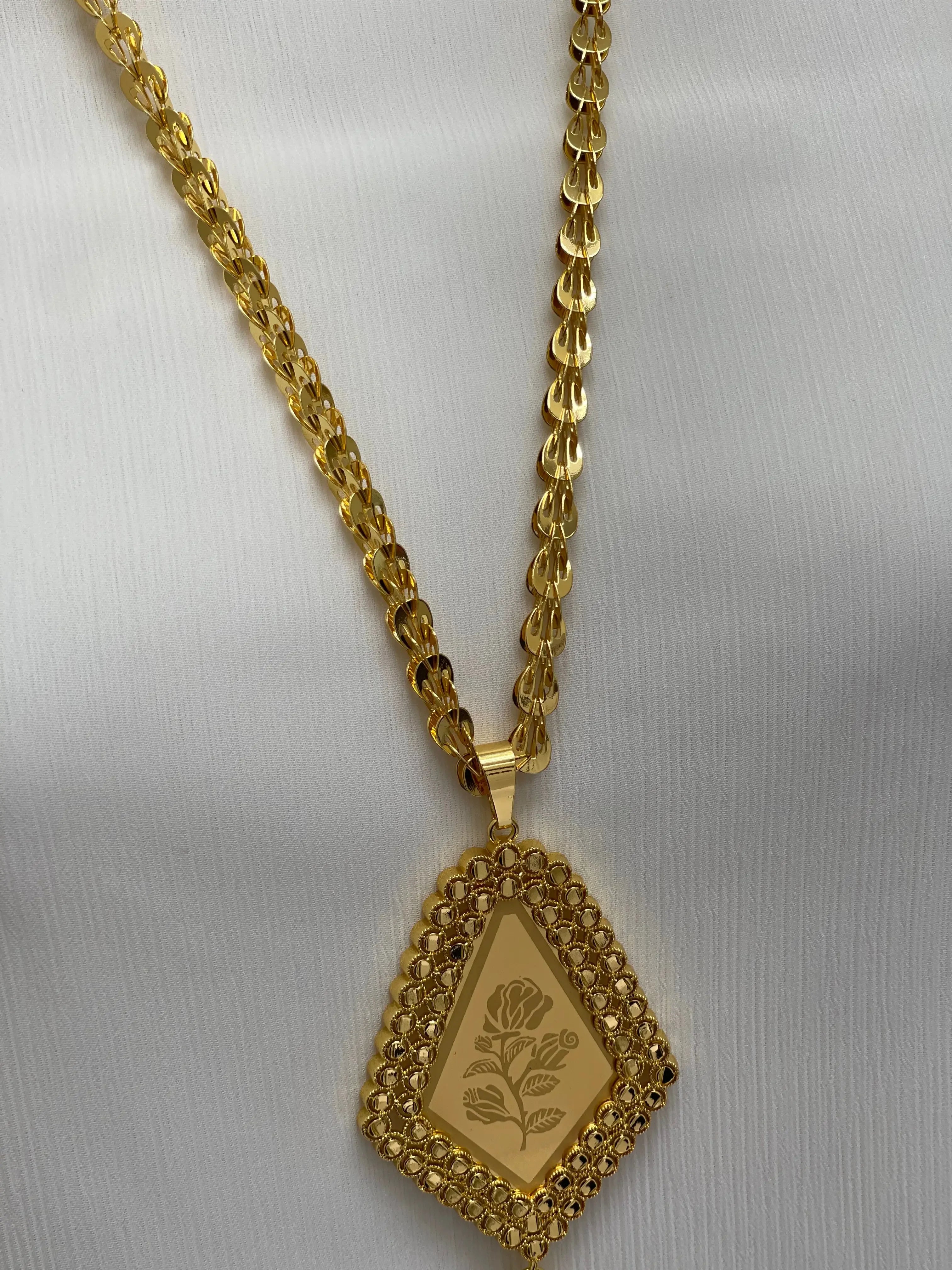 Elegance in Detail: An Ounce Of A Rose Fashion Jewelry Long Chain Palestinian Elegance