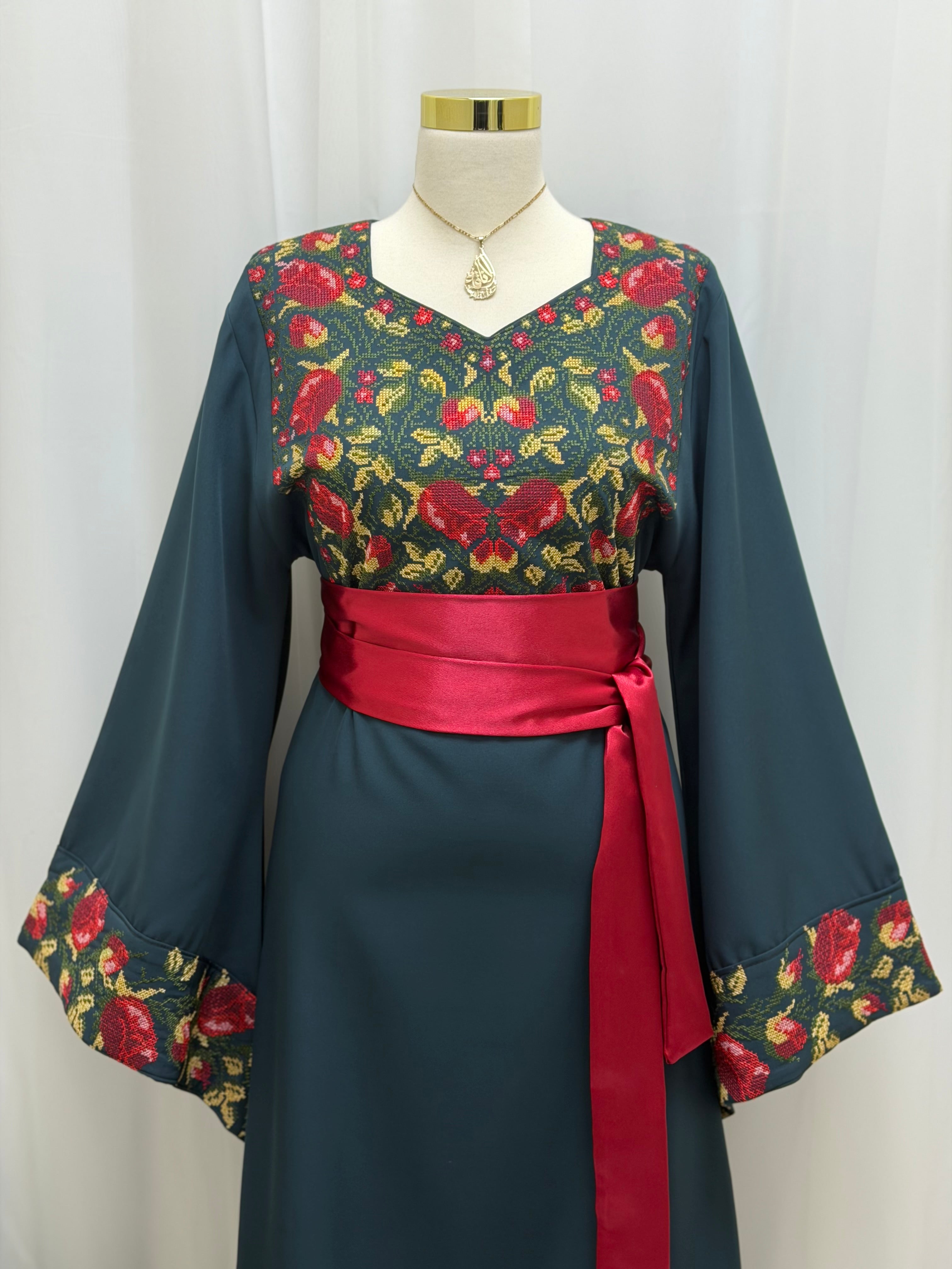 Thobe Layali Al Warad