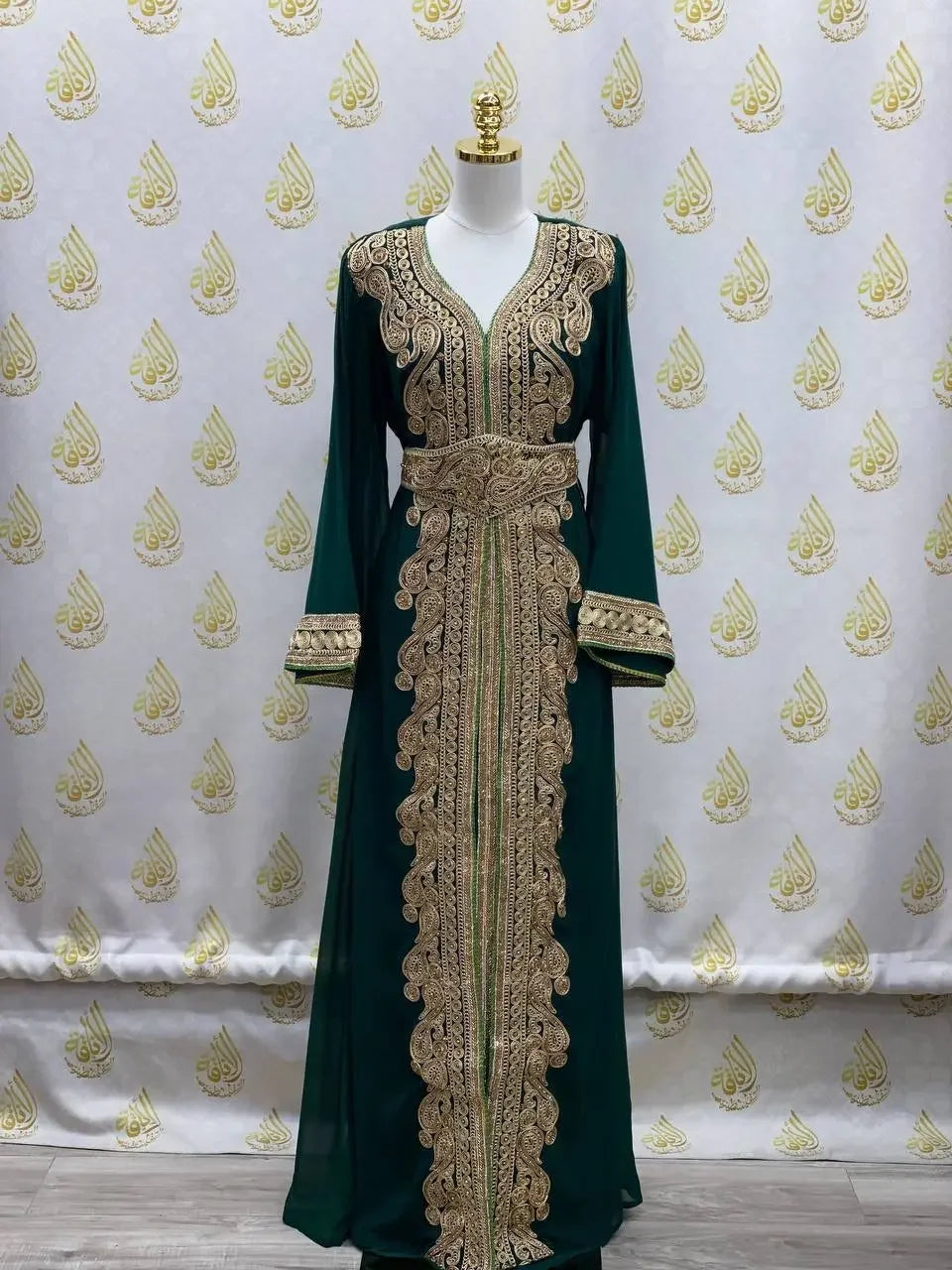 Unique Kaftan: Standout Style and Comfort - Palestinian Elegance
