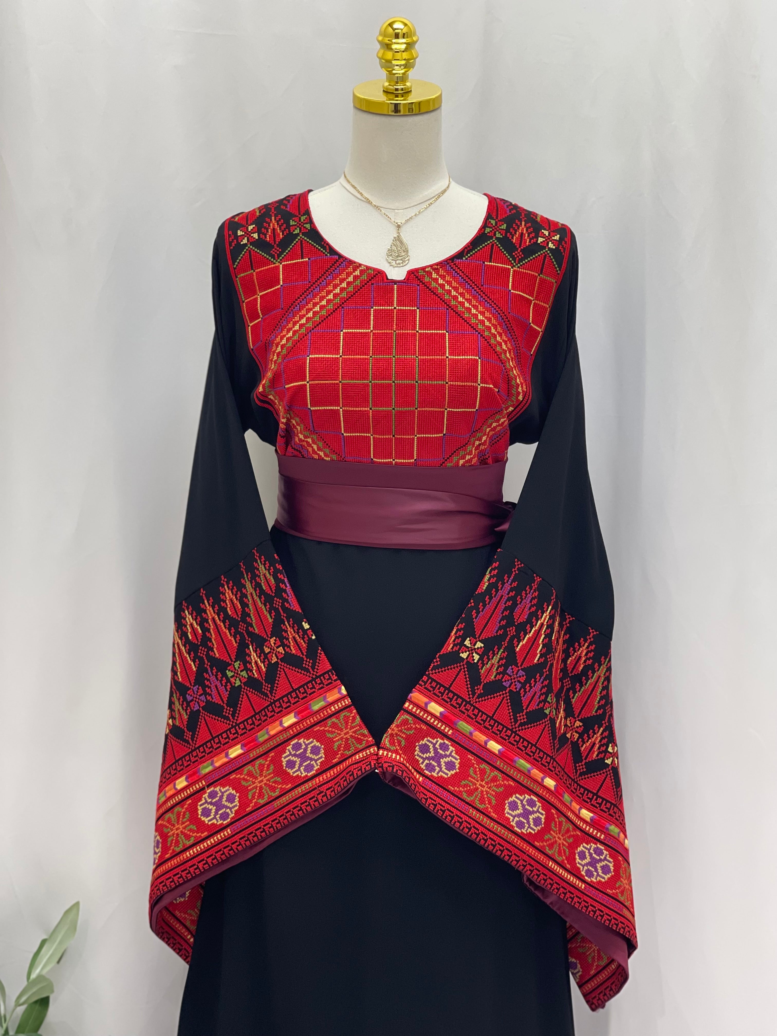 Elegant Embroidered Thoub – Sophisticated Tradition & Modern Luxury - Palestinian Elegance
