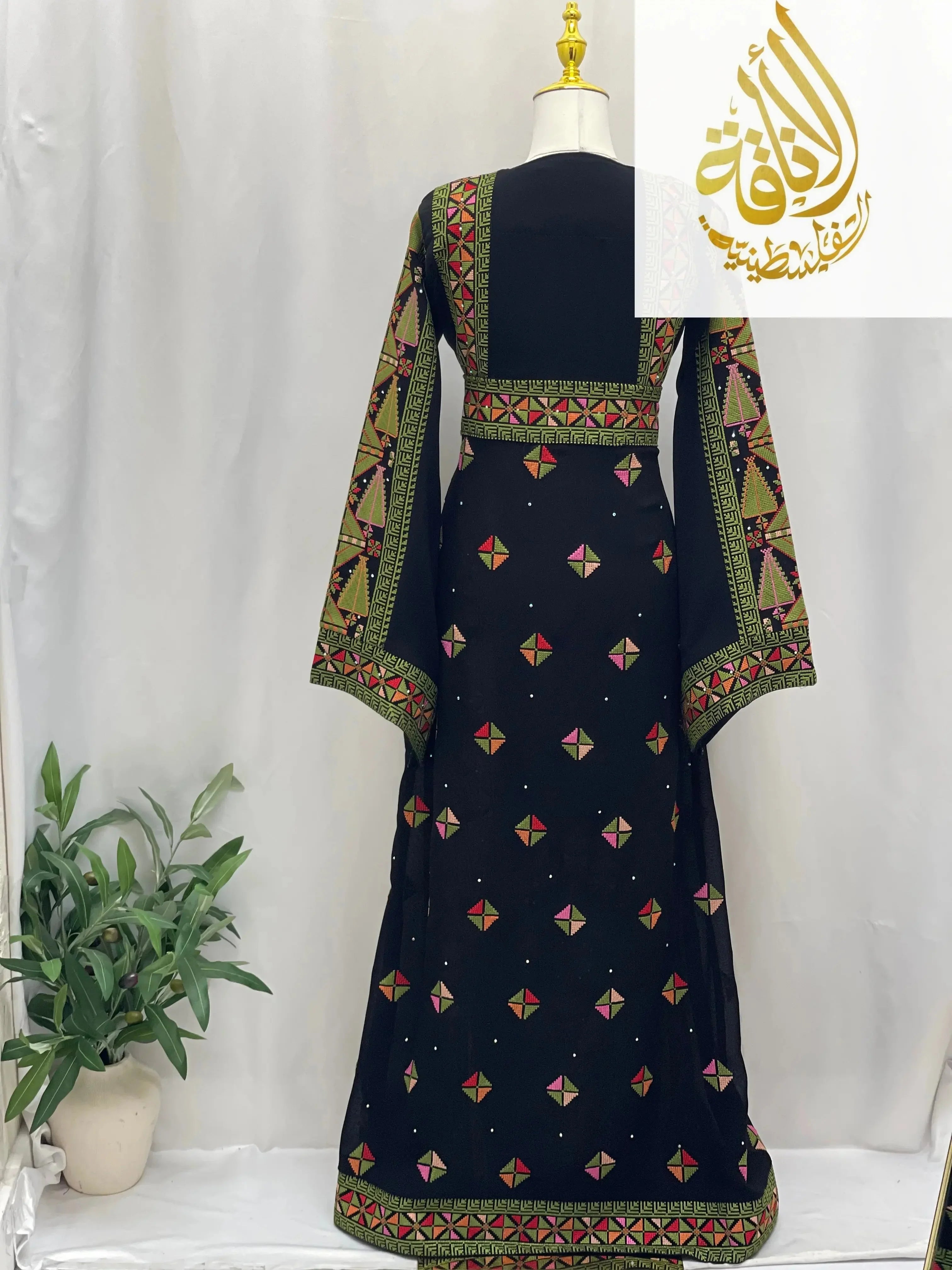 Falahi thoub with overskirt Embroidered Dress and khirka - Palestinian Elegance