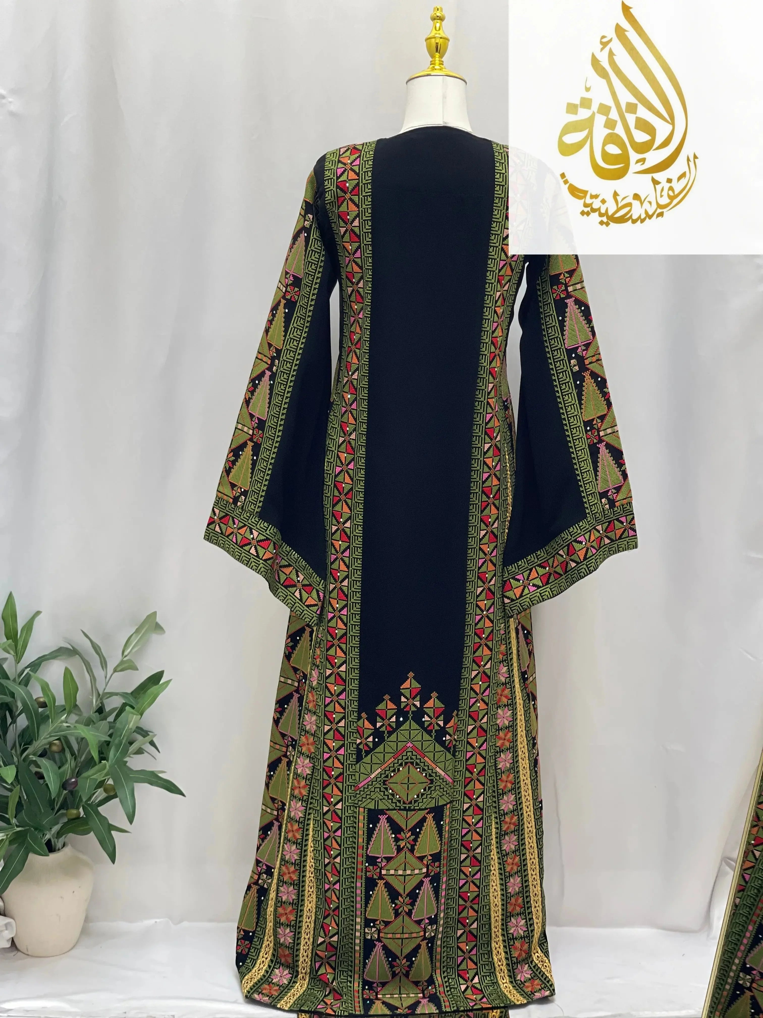 Falahi thoub with overskirt Embroidered Dress and khirka - Palestinian Elegance