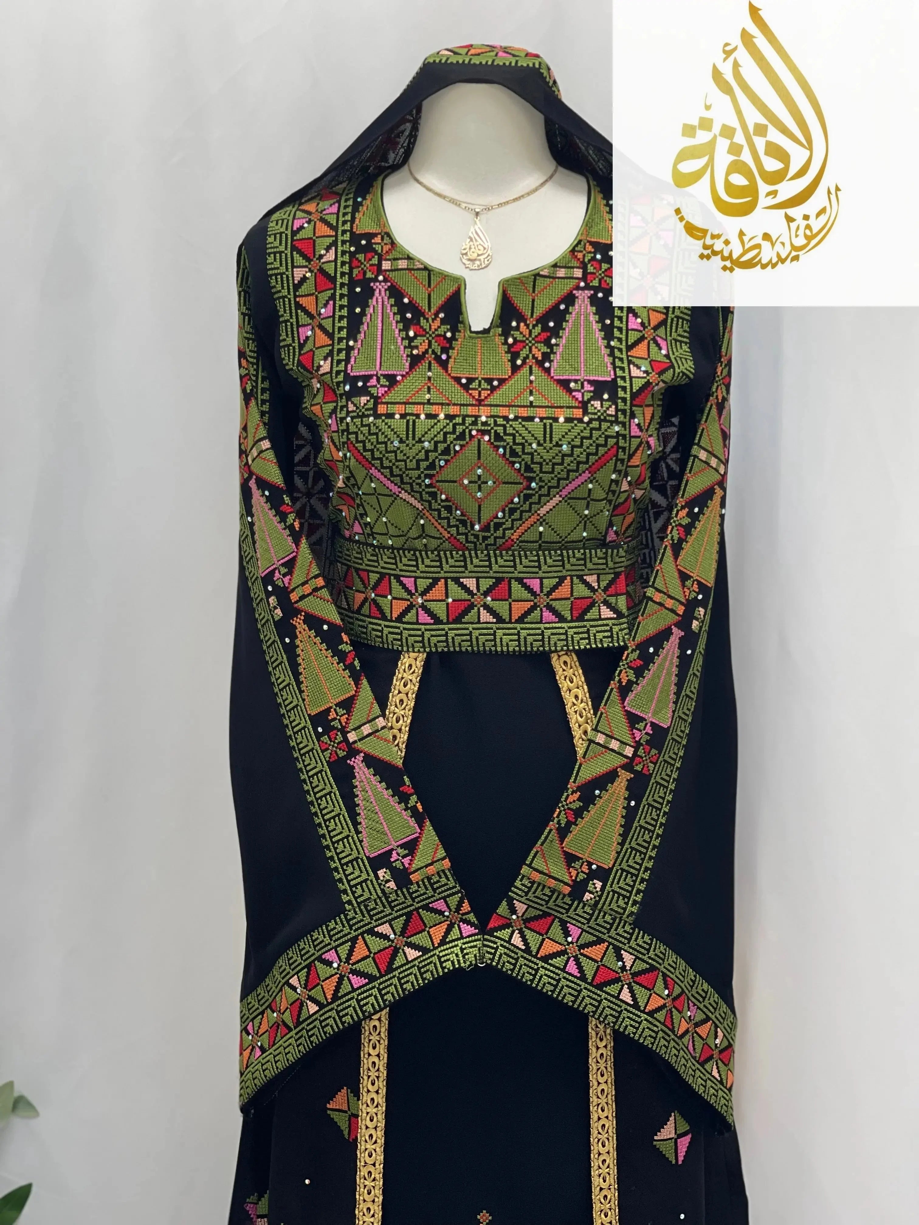 Falahi thoub with overskirt Embroidered Dress and khirka - Palestinian Elegance