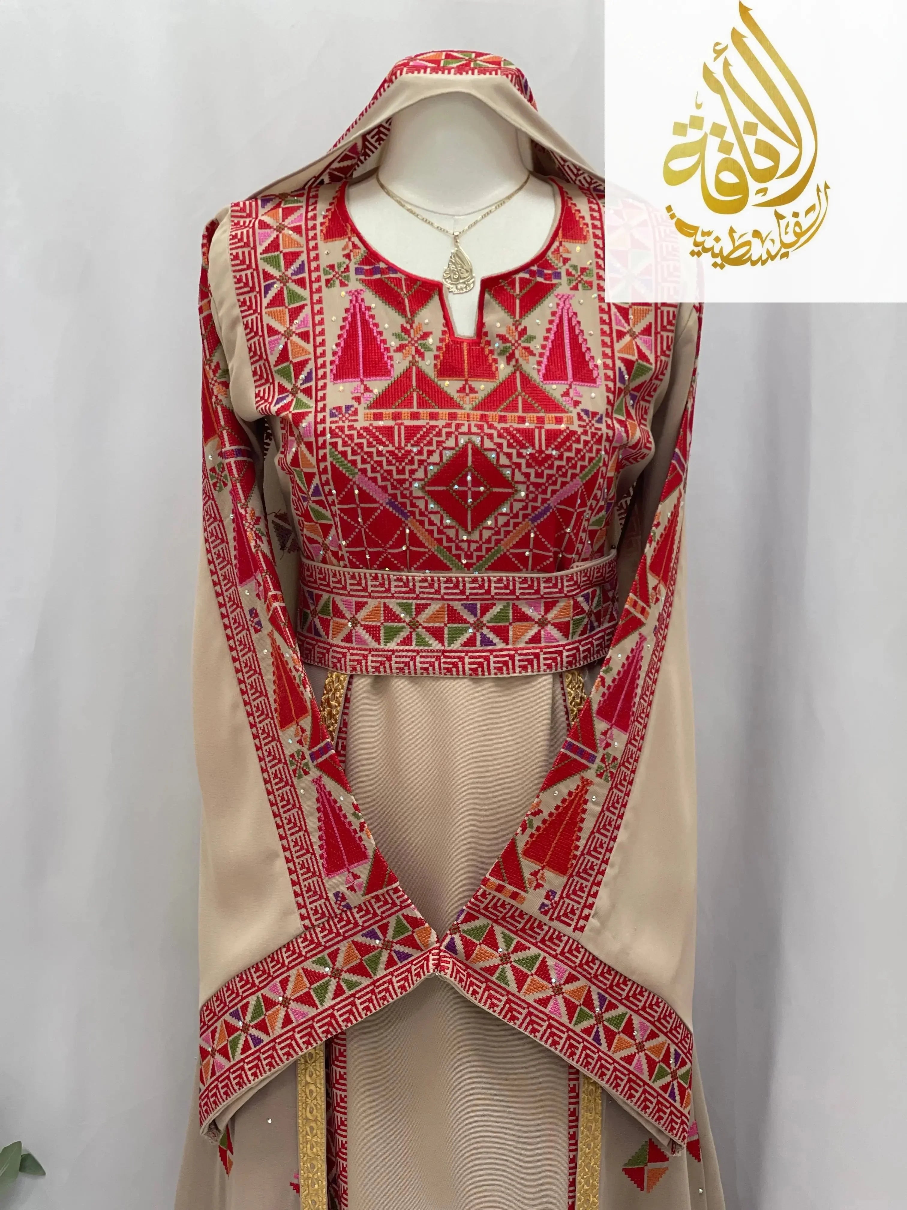 tucked sleeves with khrika