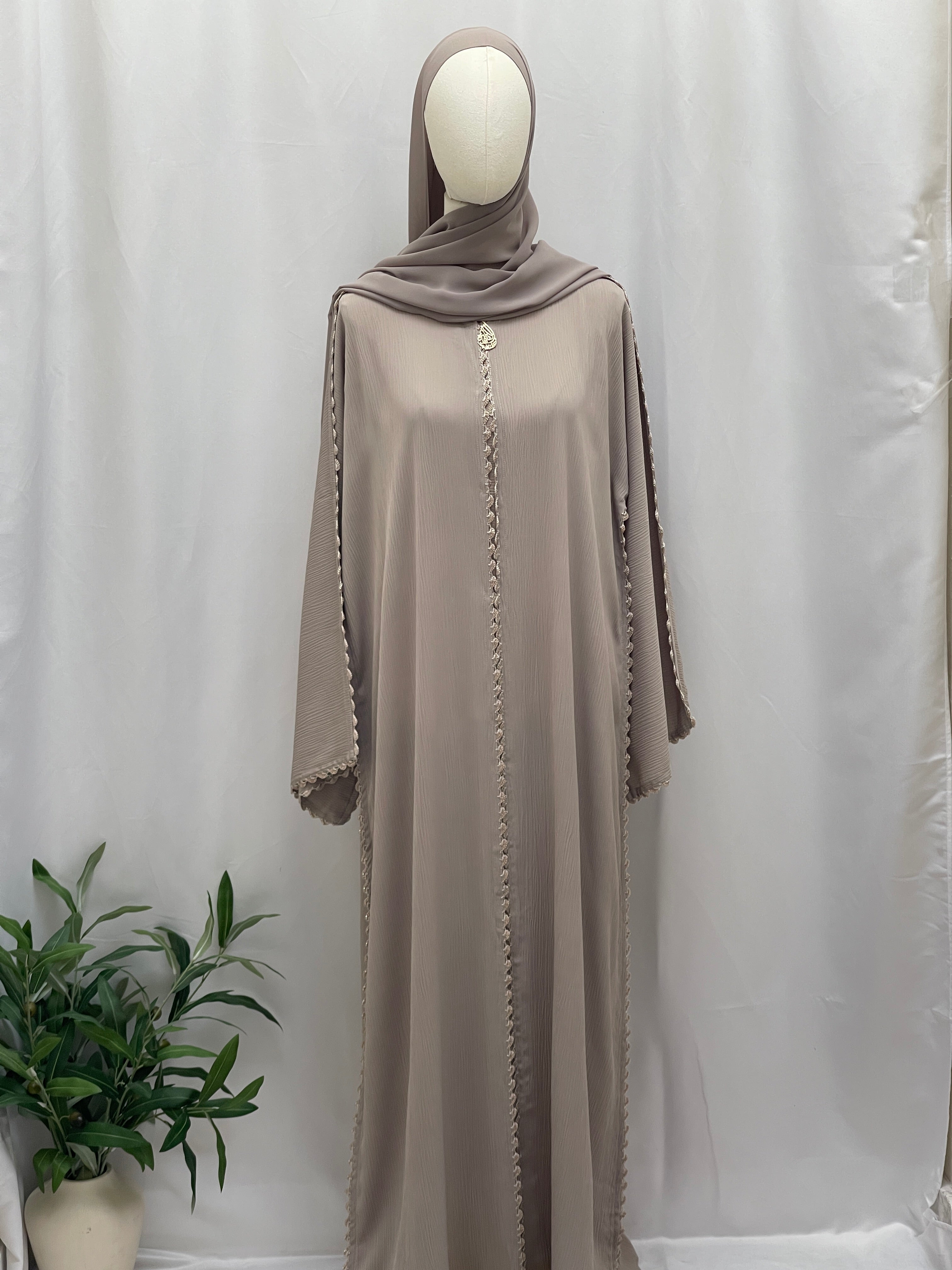 Ghosoon Abaya A luxurious Dubai Design Unique Modest Styles - Palestinian Elegance