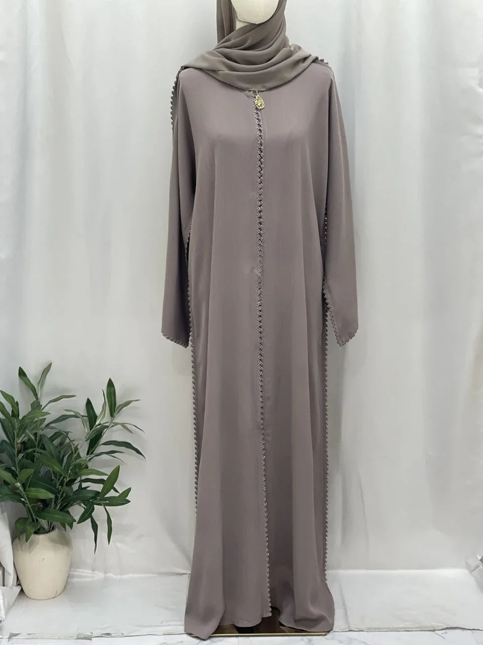 Ghosoon Abaya A luxurious Dubai Design Unique Modest Styles - Palestinian Elegance