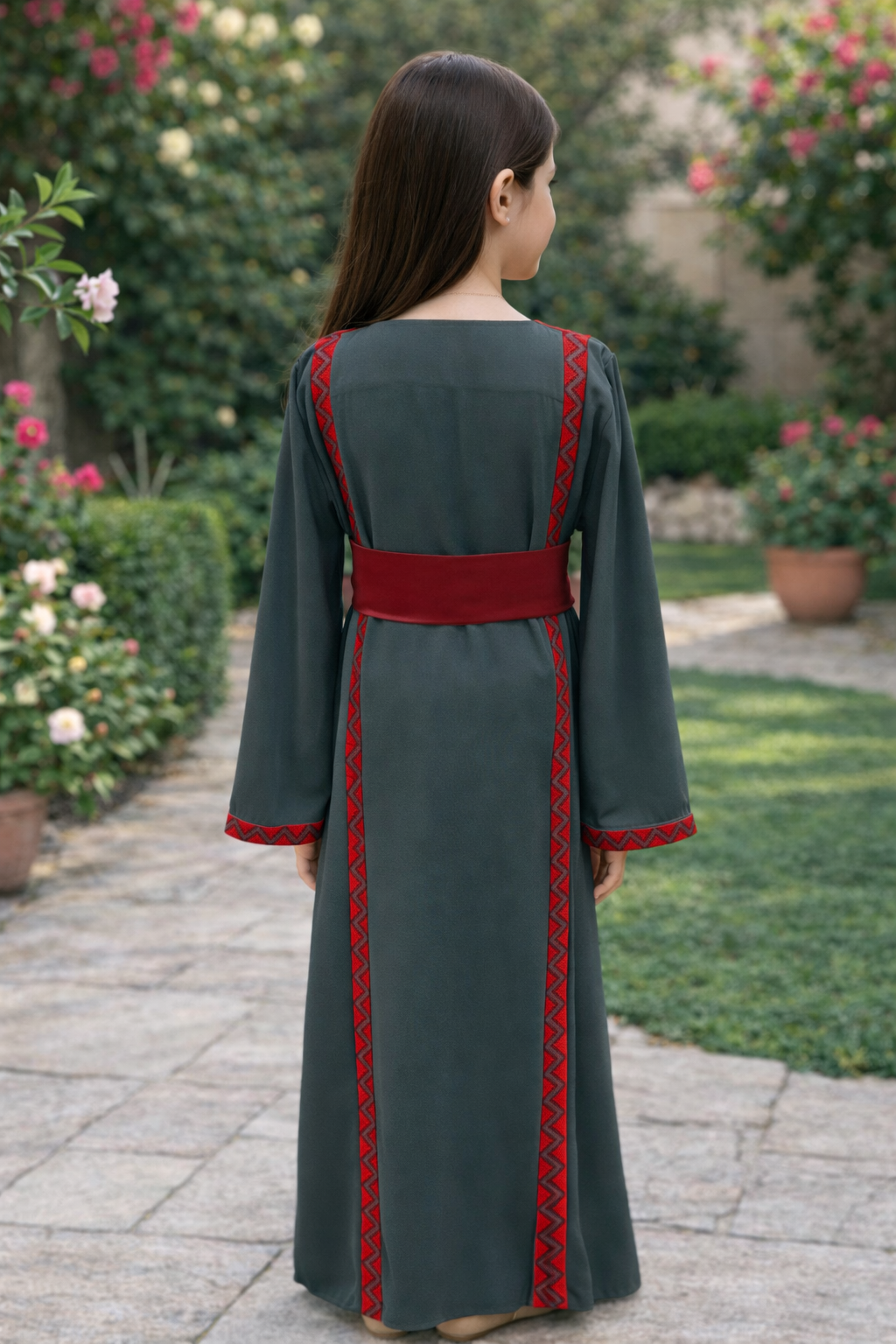 Soft Heritage Embroidered Girls Thobe