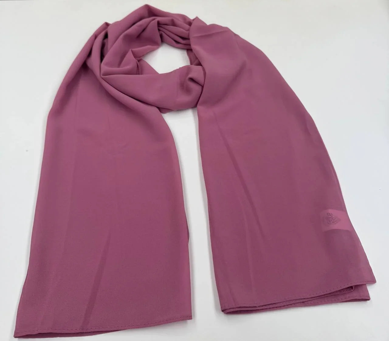 High Quality Chiffon Hijab in Soft Pink Color with Lightweight and Elegant Design