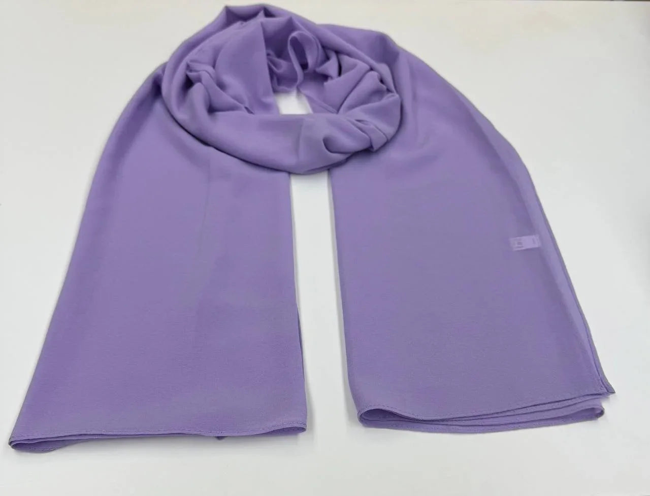 High Quality Chiffon Hjiab: Gives Your Outfit A Graceful Touch - Palestinian Elegance