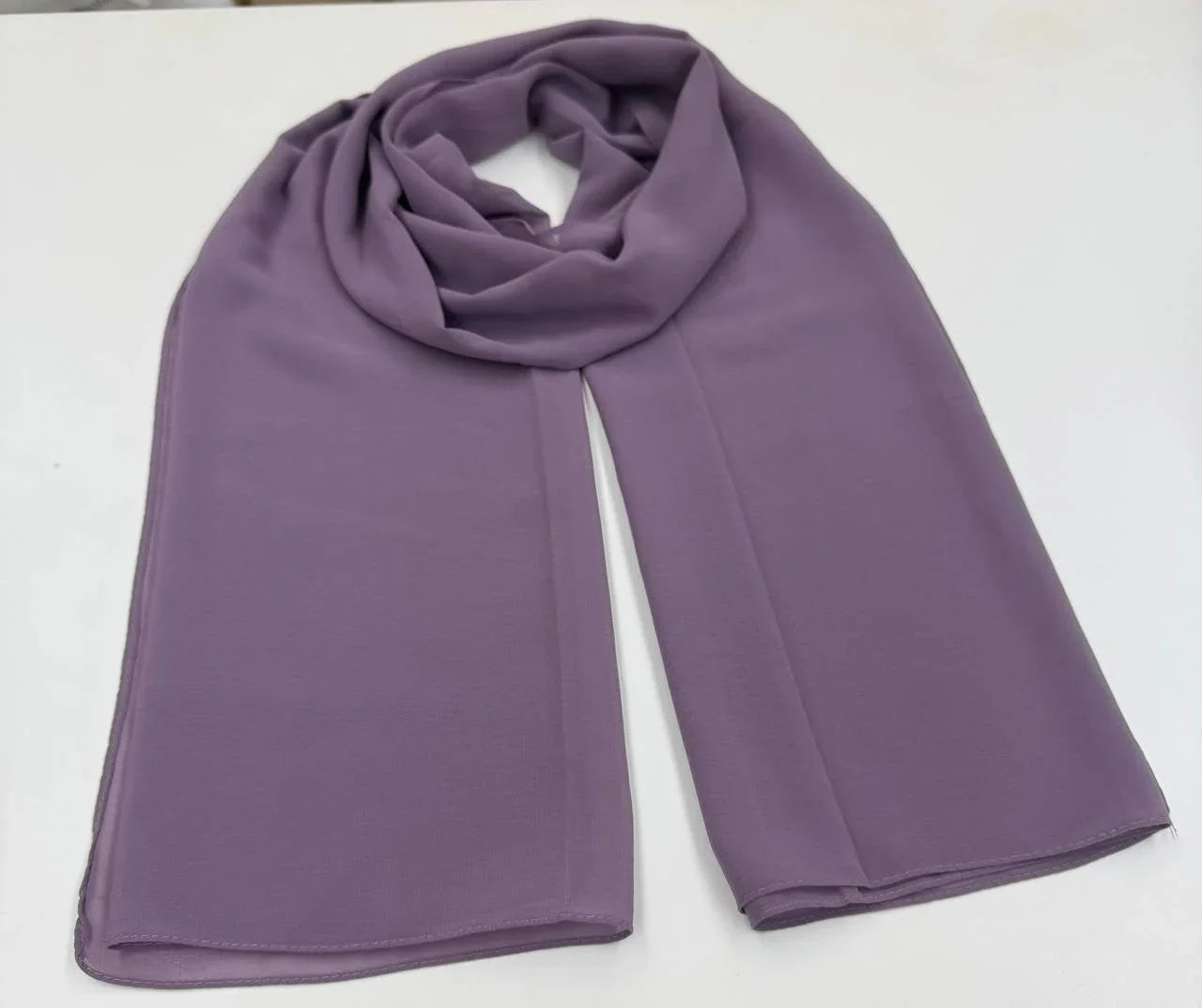 High Quality Chiffon Hjiab: Gives Your Outfit A Graceful Touch - Palestinian Elegance