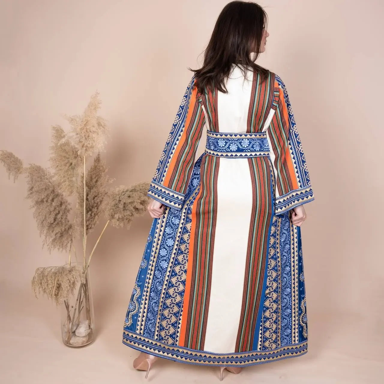 Majdalwi Thoub: Elegance and Comfort in Perfect Harmony - Palestinian Elegance