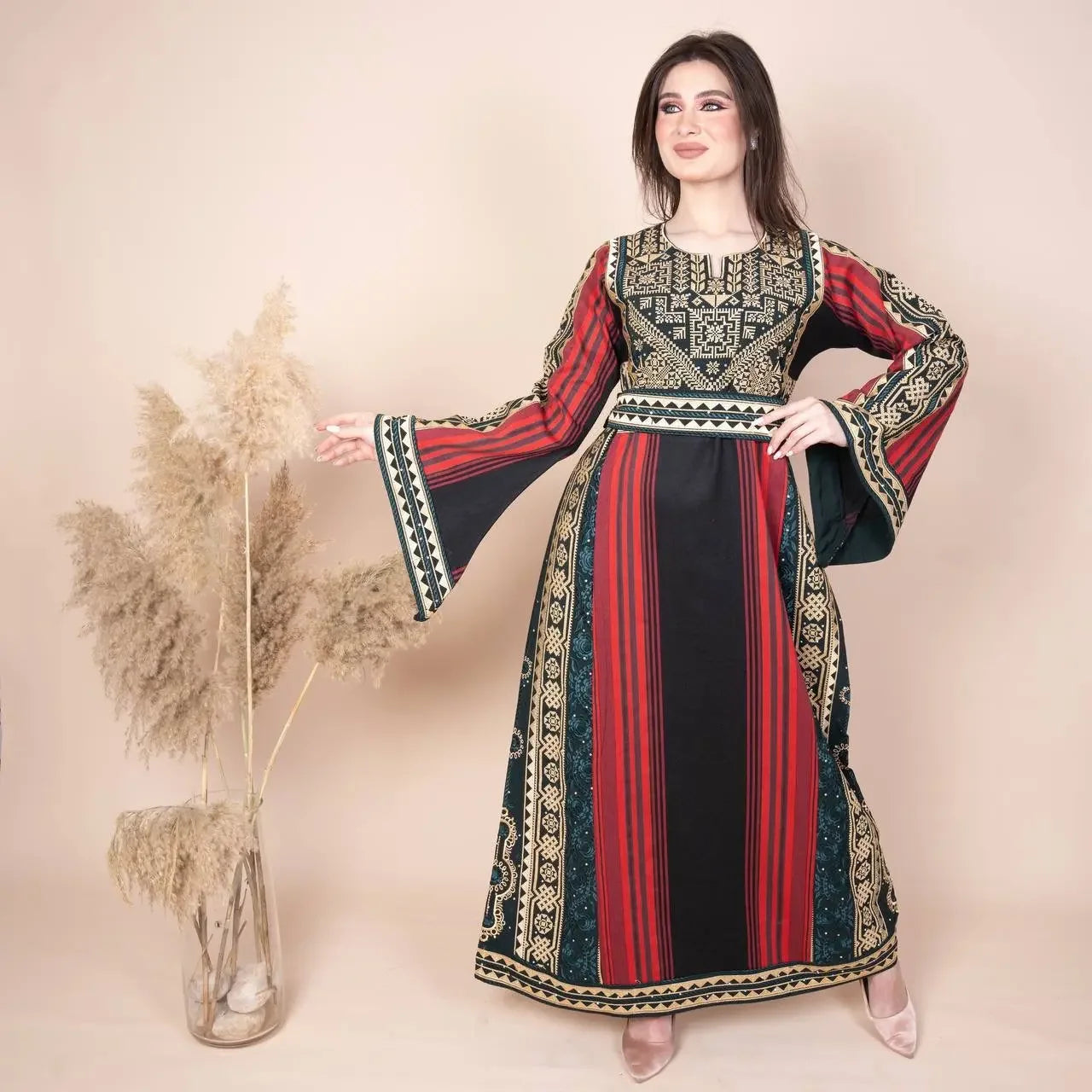 Majdalwi Thoub: Elegance and Comfort in Perfect Harmony - Palestinian Elegance