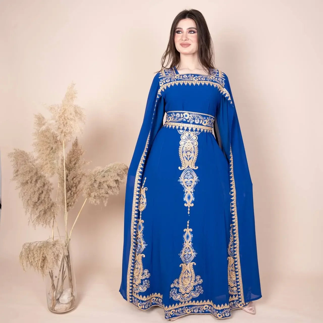 Fatima Kaftan: Luxurious Elegance and Versatile Style Palestinian Elegance