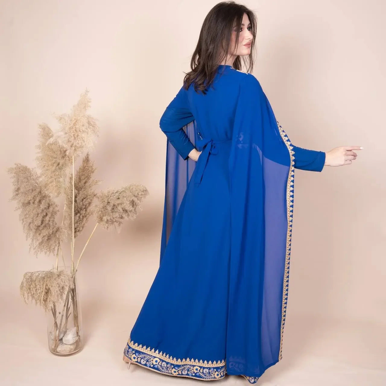 Fatima Kaftan: Luxurious Elegance and Versatile Style Palestinian Elegance