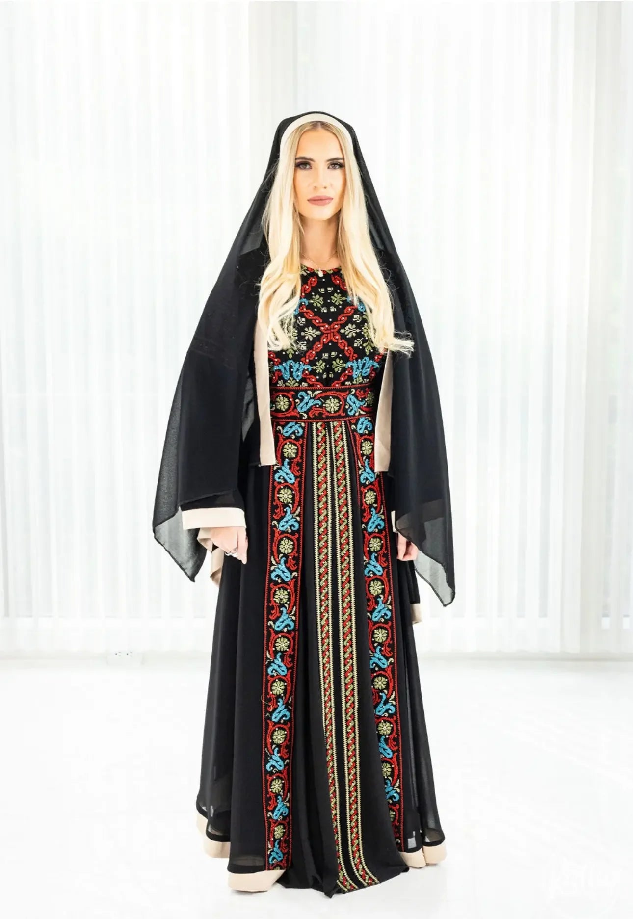 Embroidery Kuftan Dress: Luxurious Elegance and Bold Style Palestinian Elegance