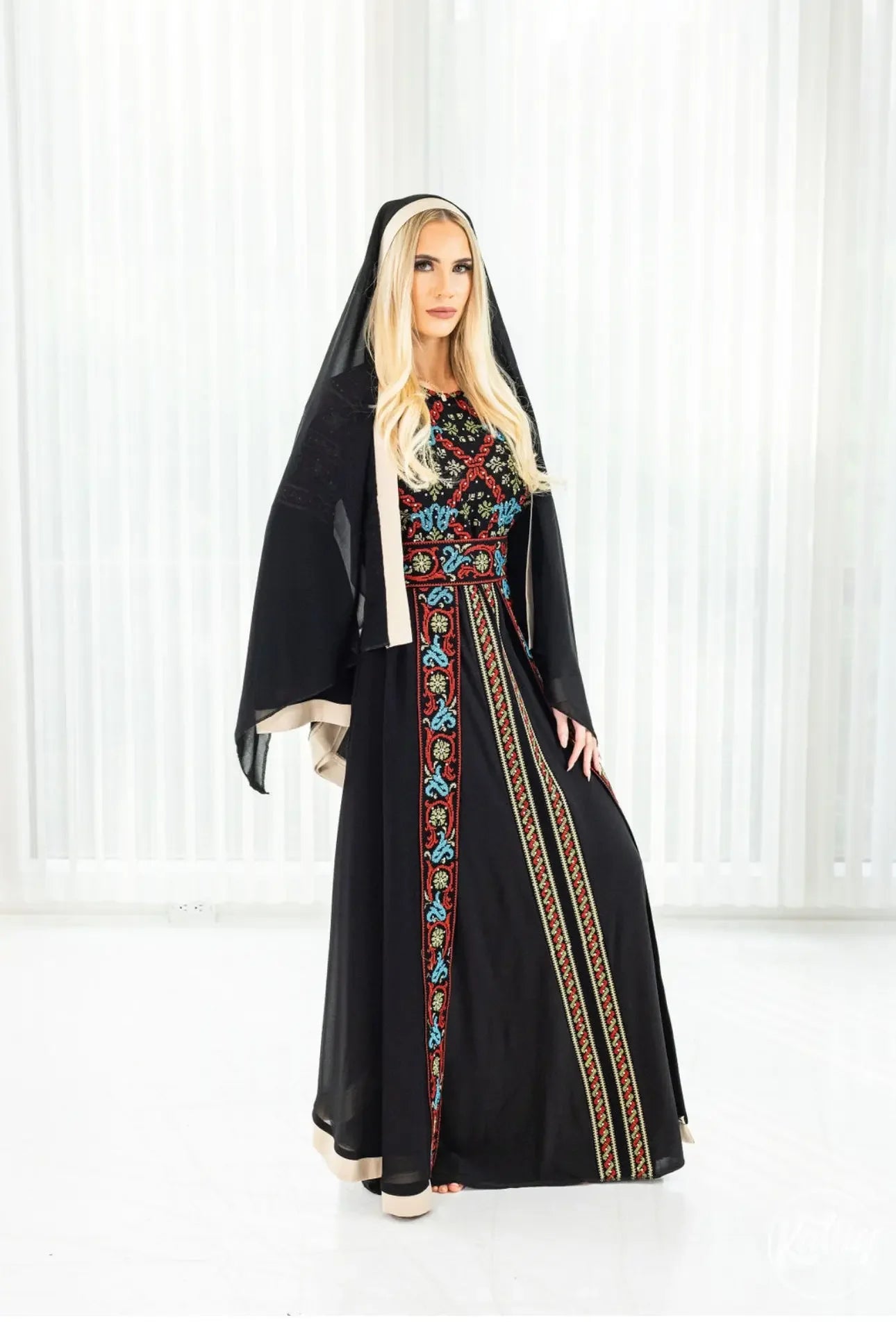 Embroidery Kuftan Dress: Luxurious Elegance and Bold Style Palestinian Elegance