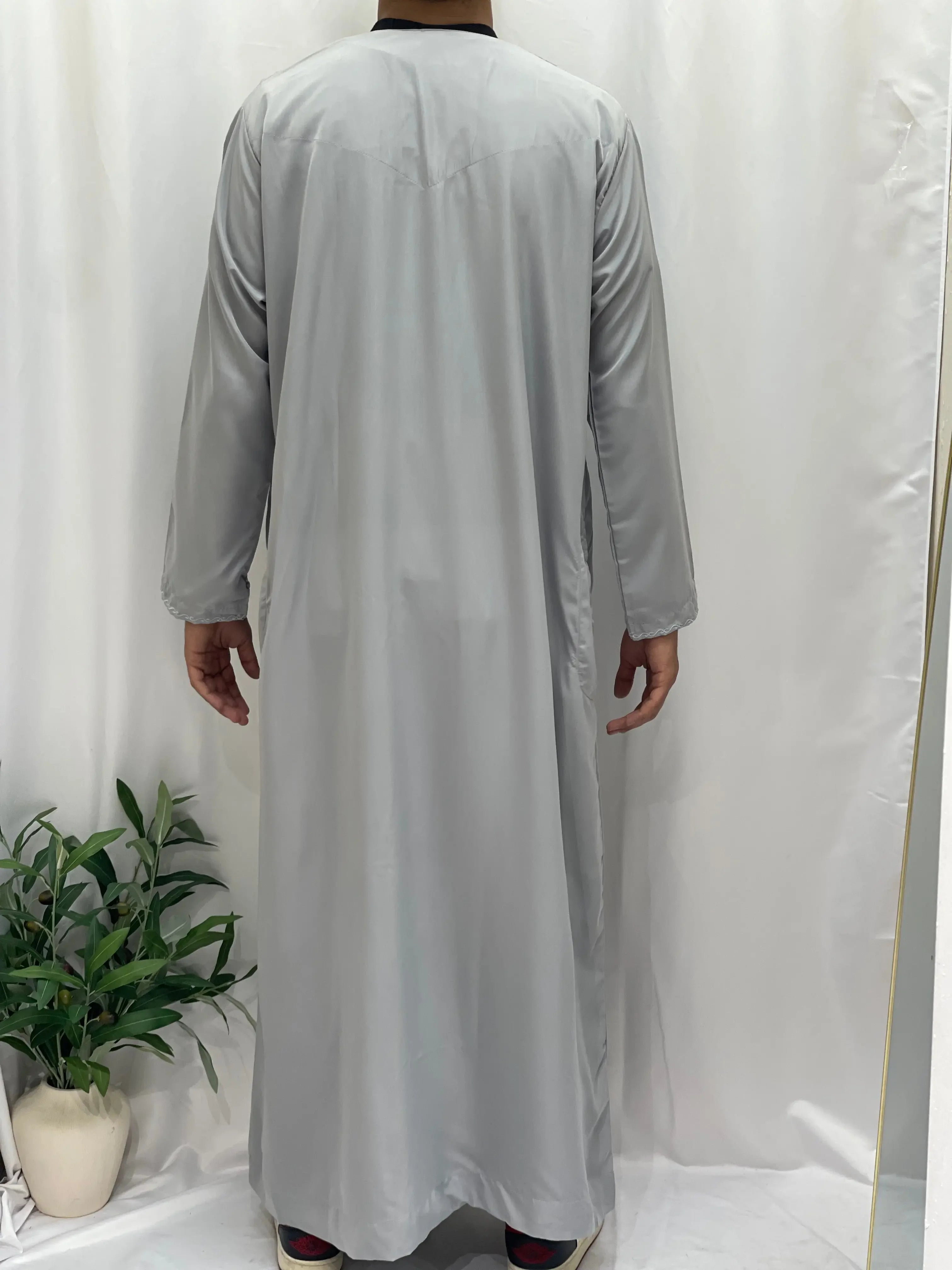 Timeless Comfort: Men's Durable Kaftan Thobe Palestinian Elegance