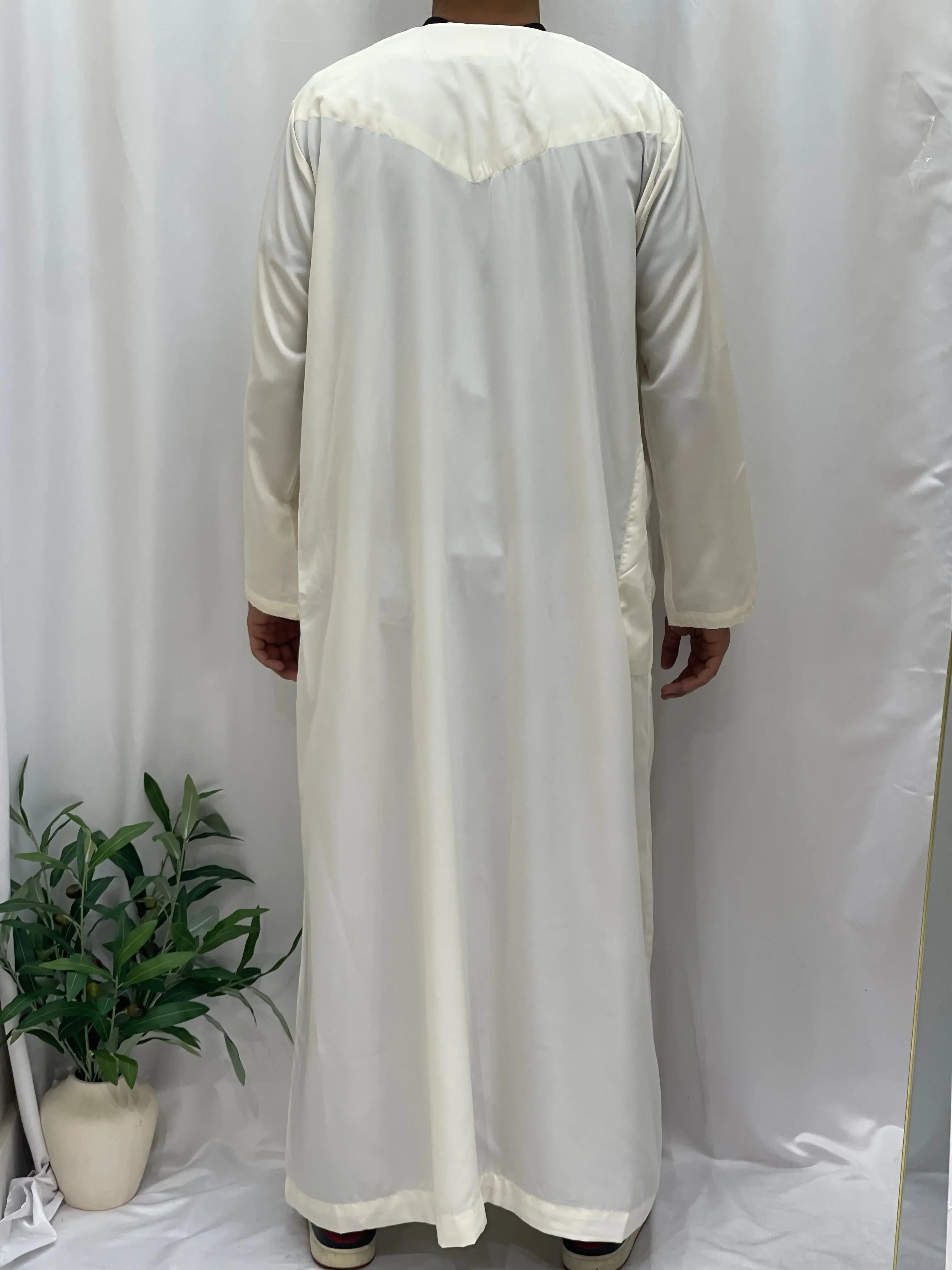 Timeless Comfort: Men's Durable Kaftan Thobe Palestinian Elegance