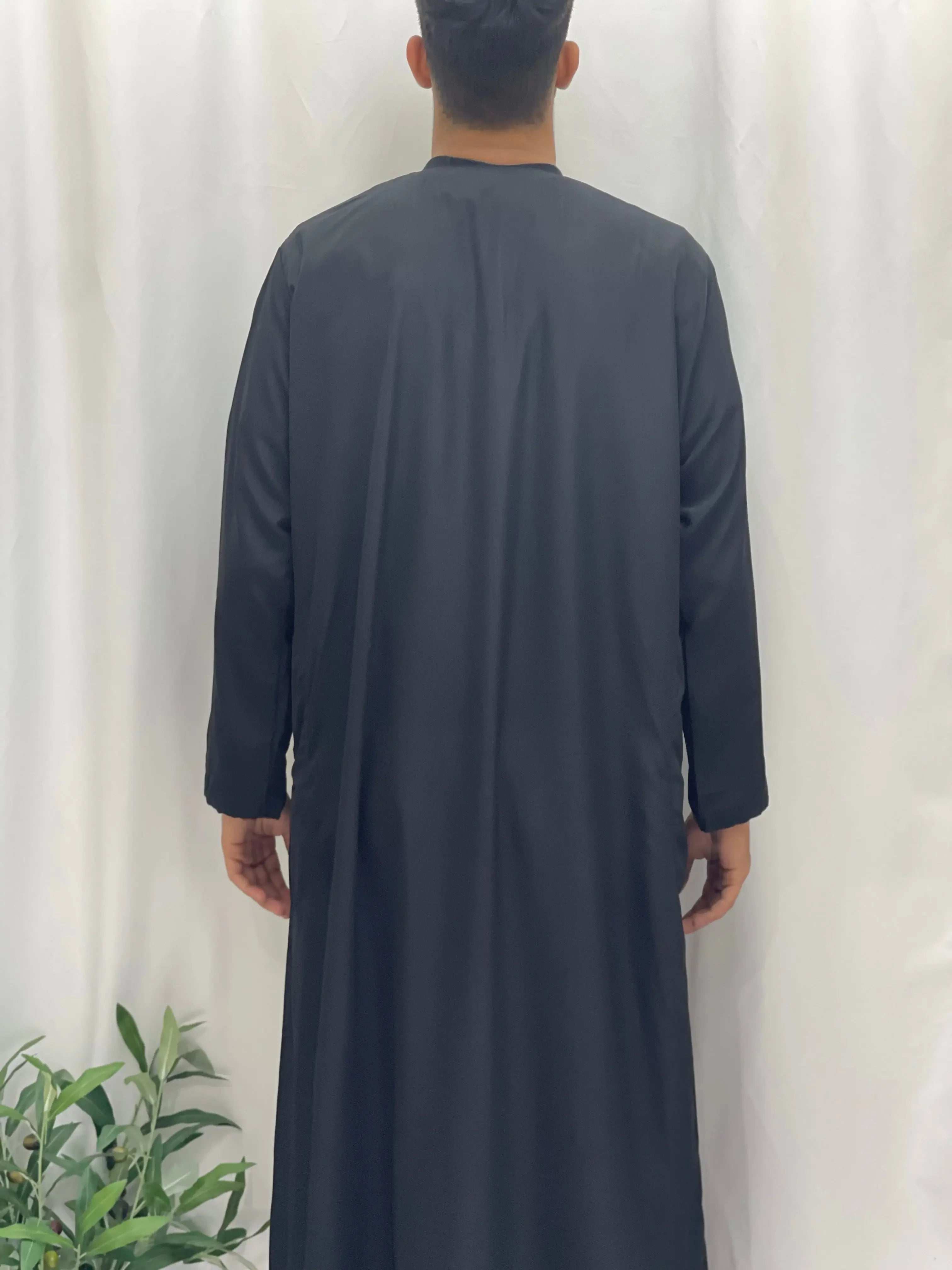 Timeless Comfort: Men's Durable Kaftan Thobe Palestinian Elegance