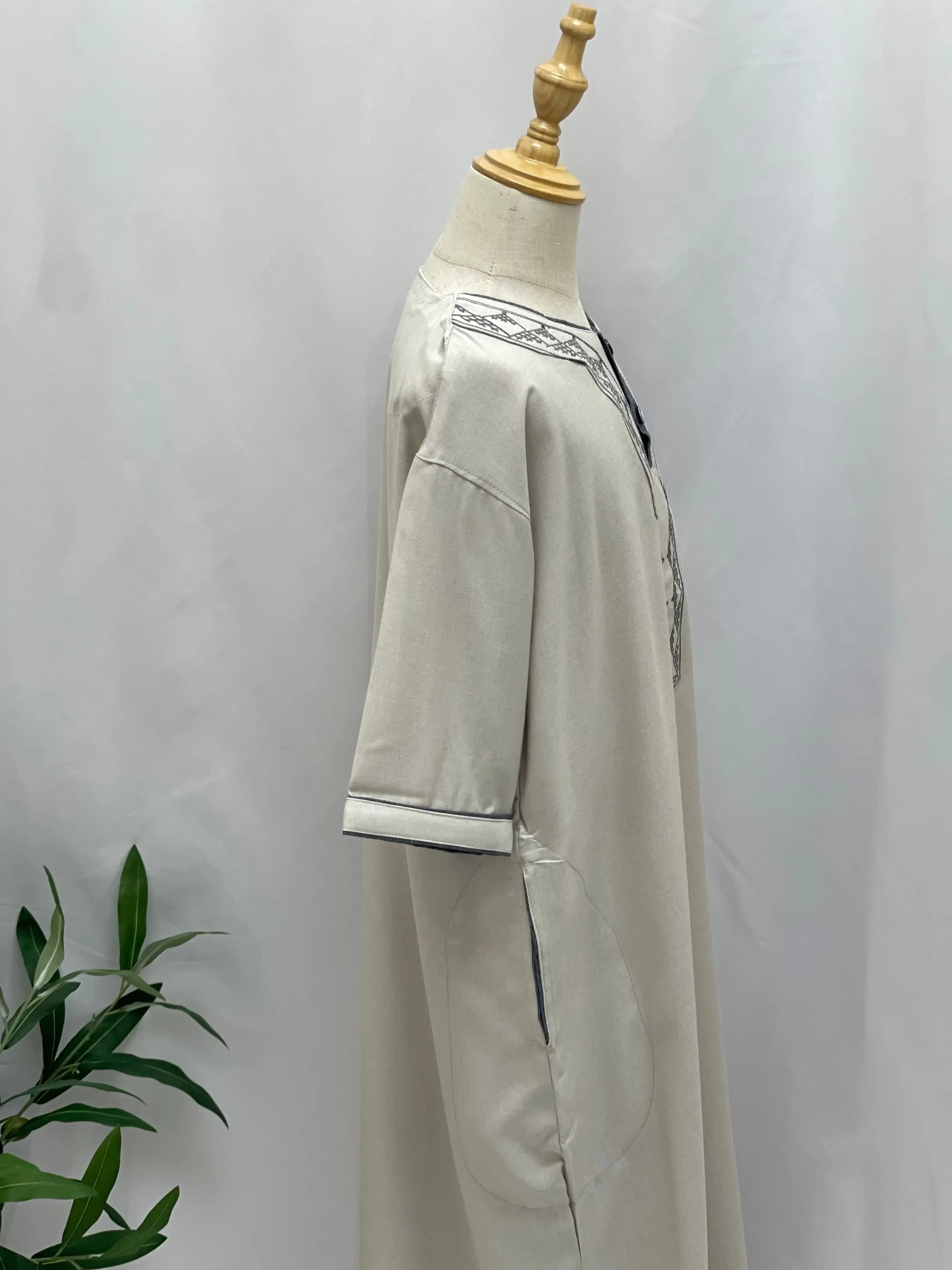 Kids' High-Quality Thobe - Multiple Sizes and Colors Palestinian Elegance