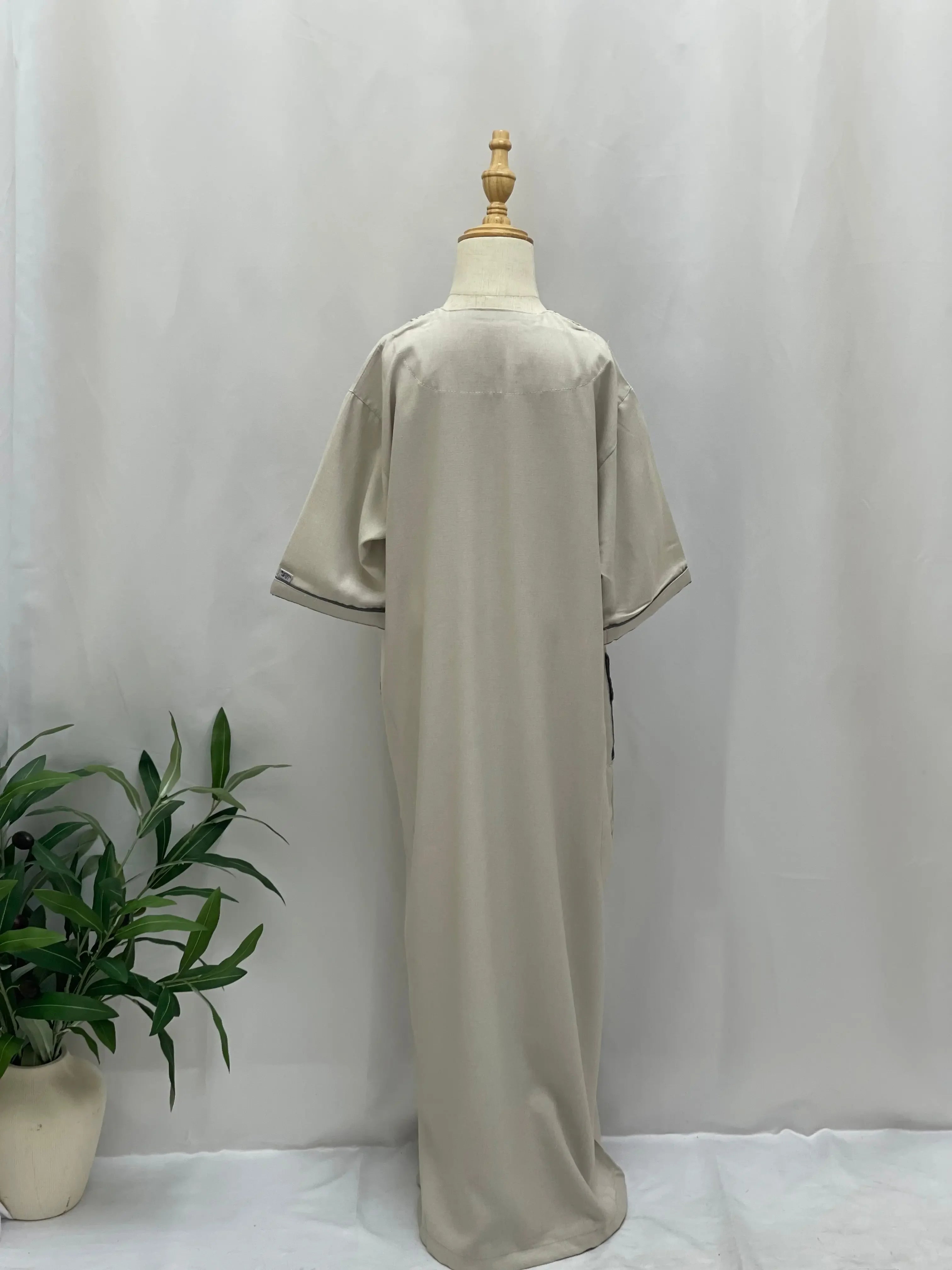 Kids' High-Quality Thobe - Multiple Sizes and Colors Palestinian Elegance