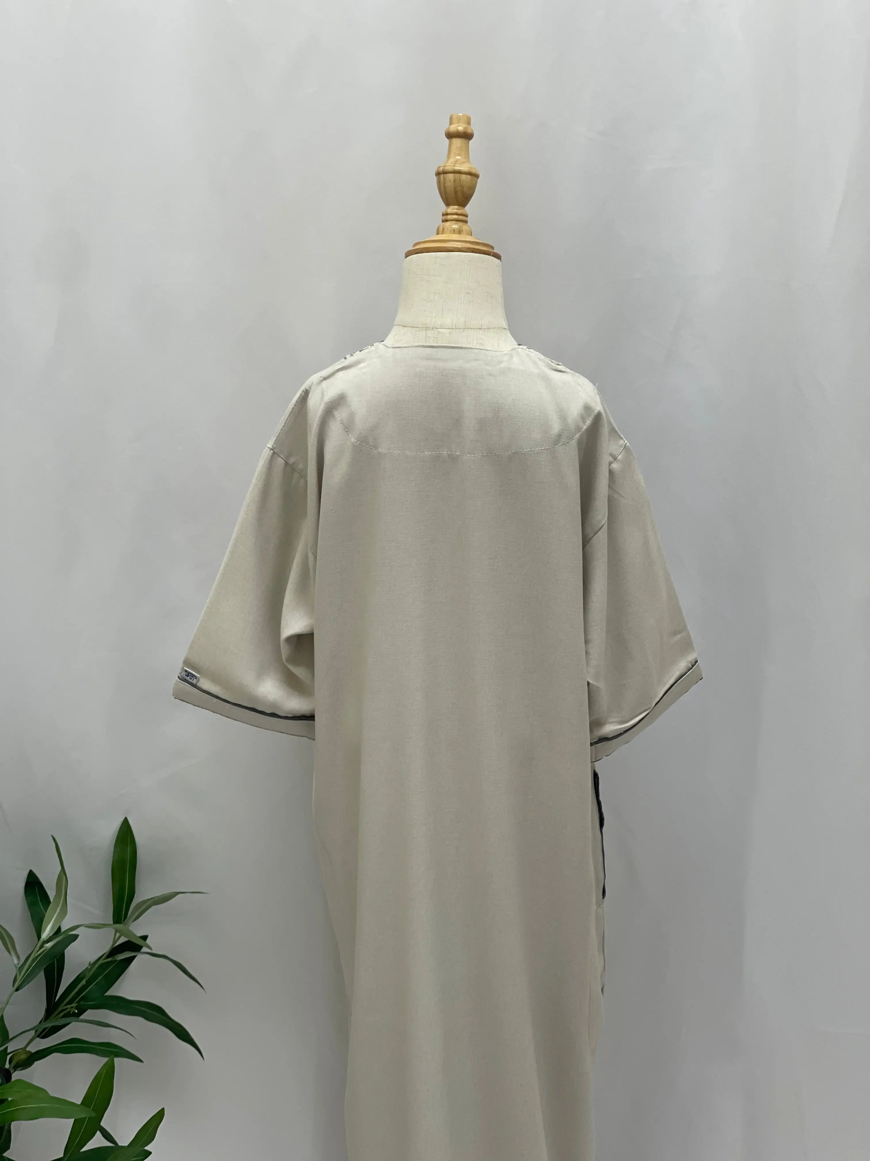 Kids' High-Quality Thobe - Multiple Sizes and Colors Palestinian Elegance