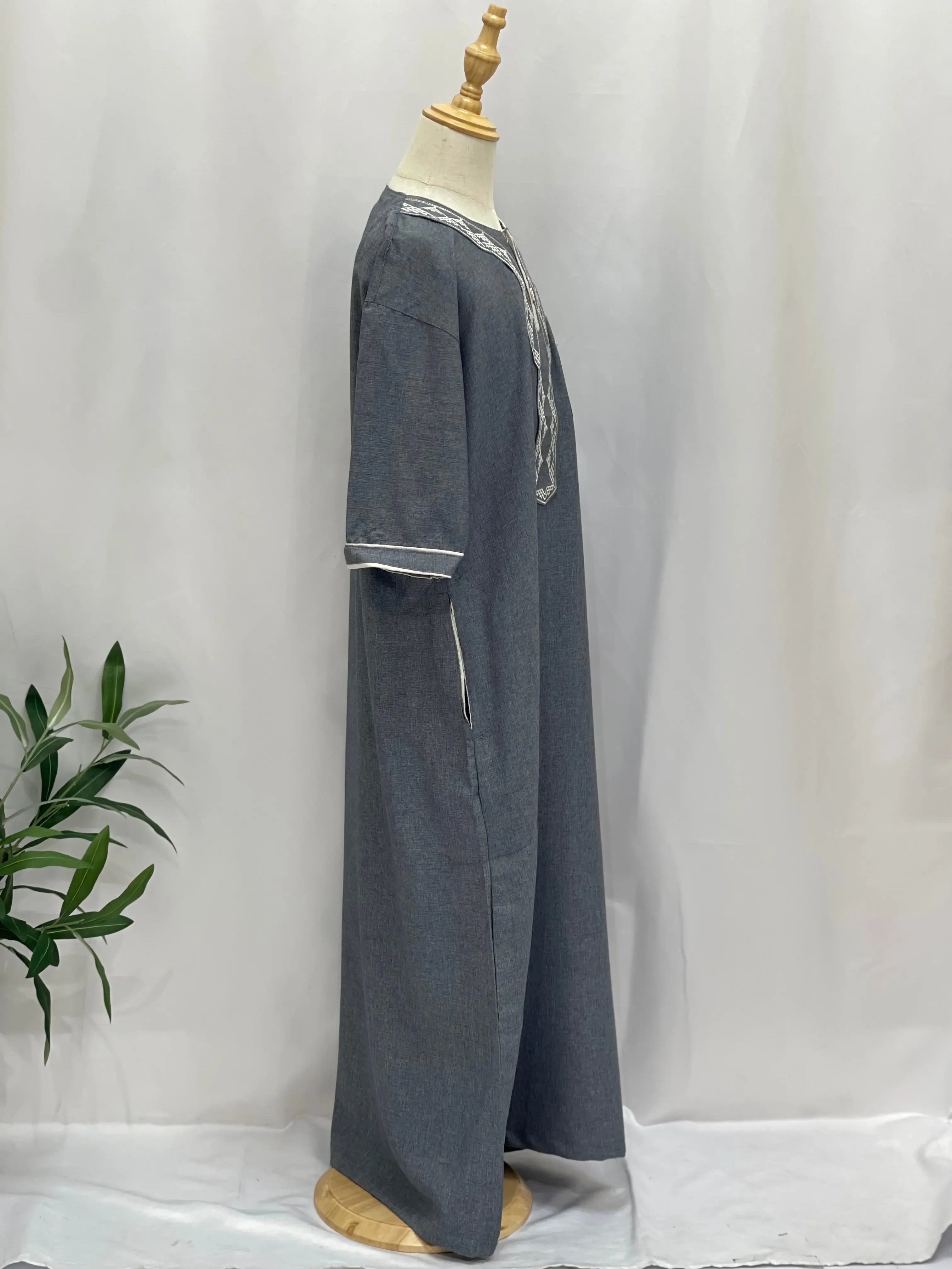 Kids' High-Quality Thobe - Multiple Sizes and Colors Palestinian Elegance