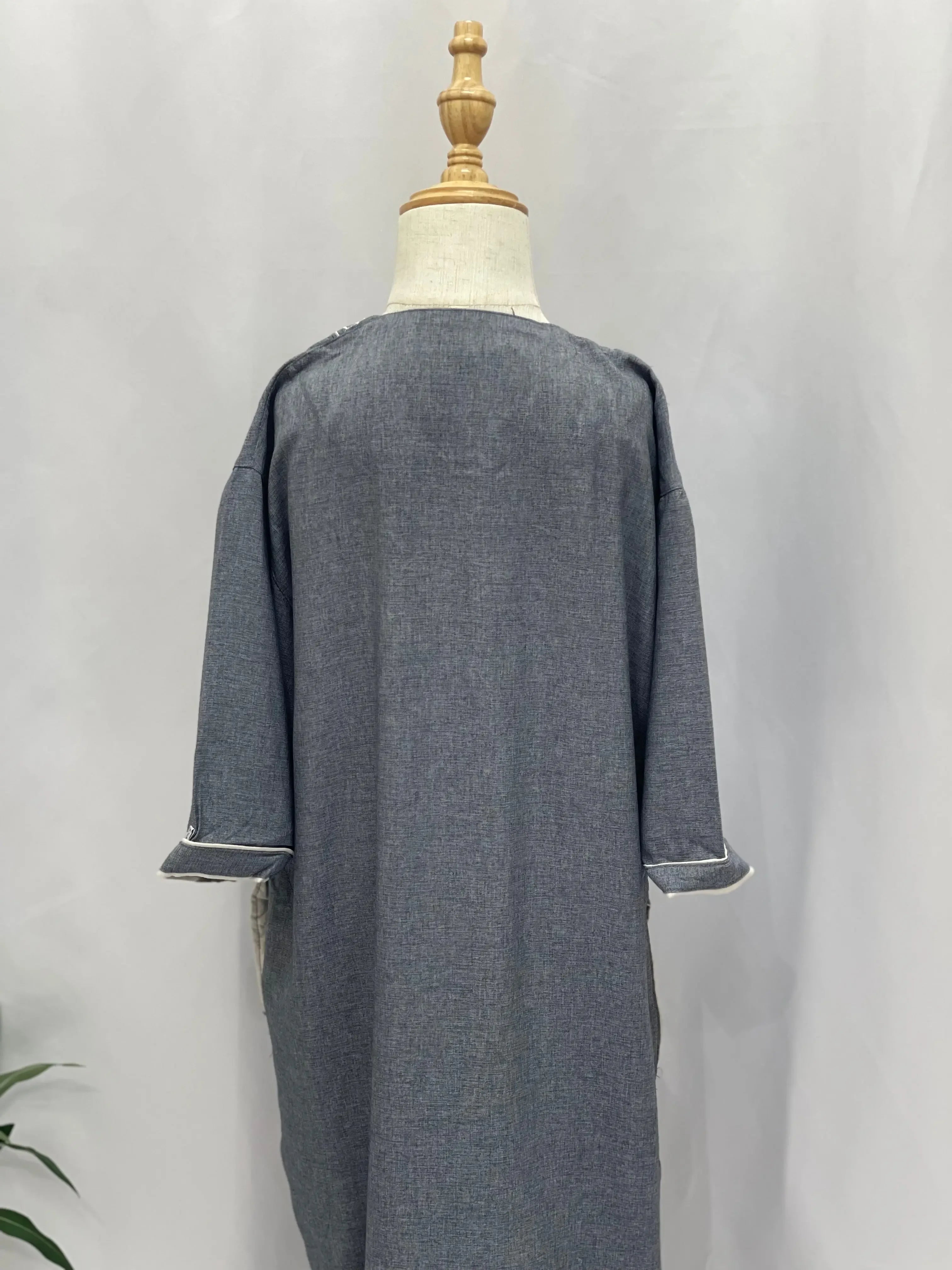 Kids' High-Quality Thobe - Multiple Sizes and Colors Palestinian Elegance