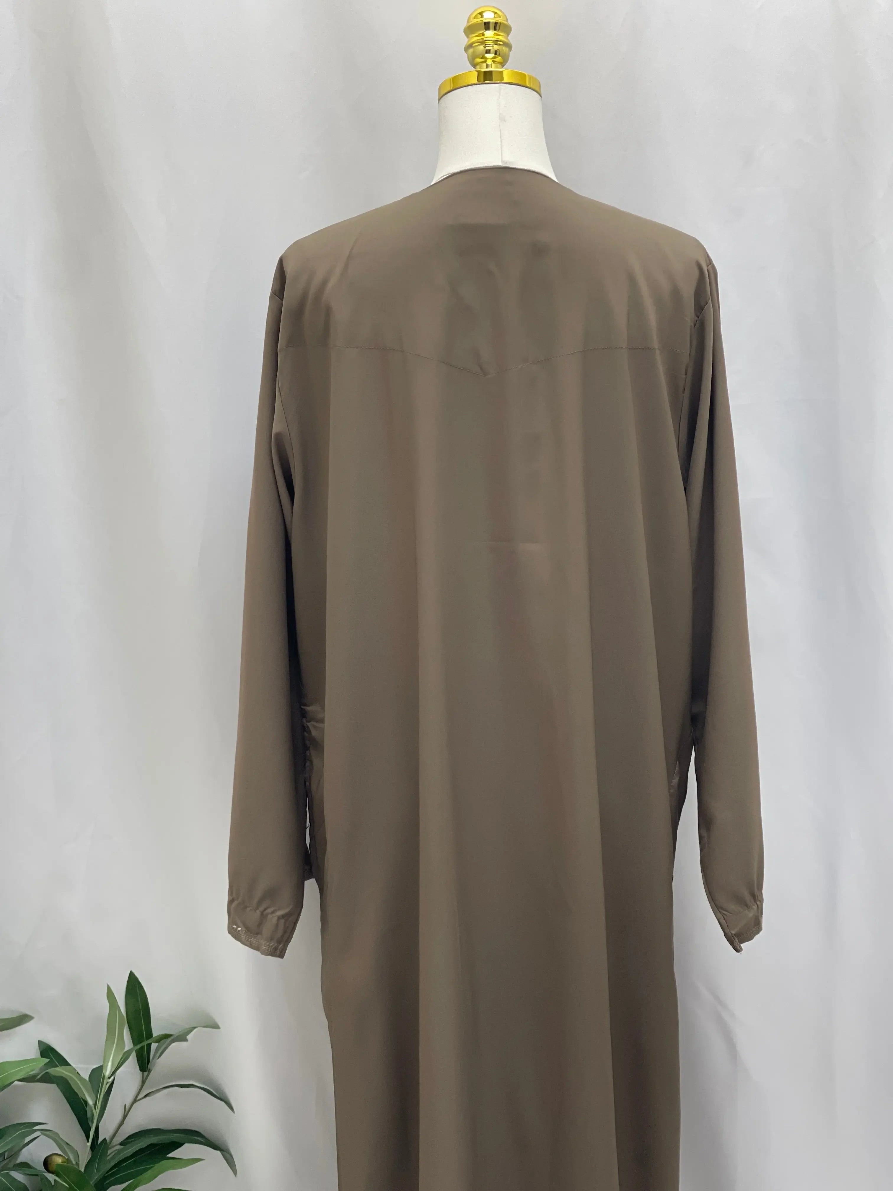 Men's High-Quality Thobe with Sharshoba Tassel -l Palestinian Elegance