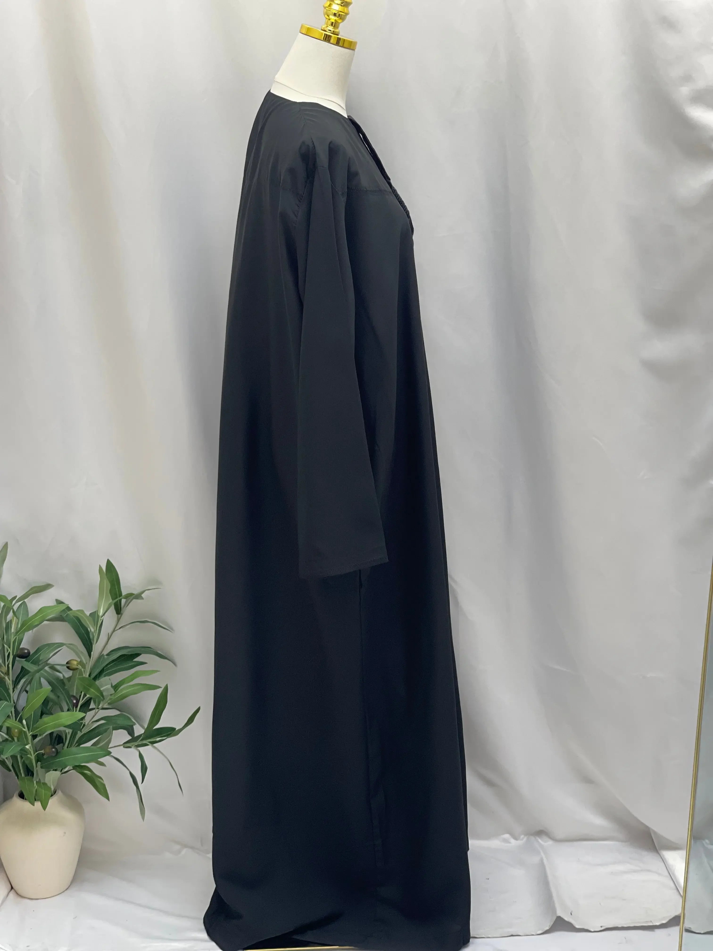 Men's High-Quality Thobe with Sharshoba Tassel -l Palestinian Elegance