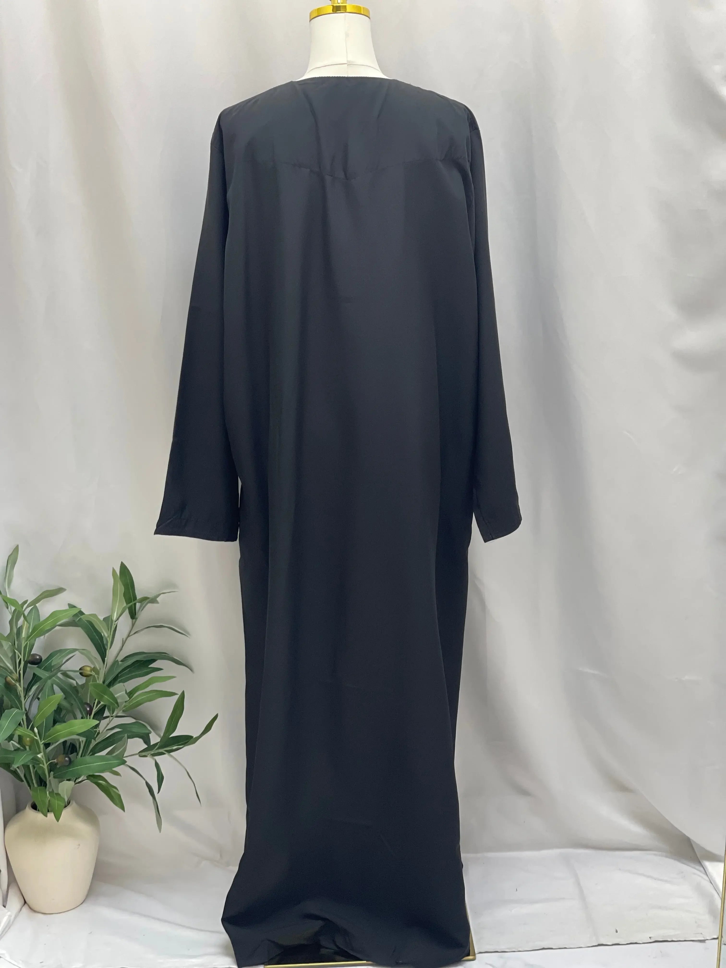 Men's High-Quality Thobe with Sharshoba Tassel -l Palestinian Elegance