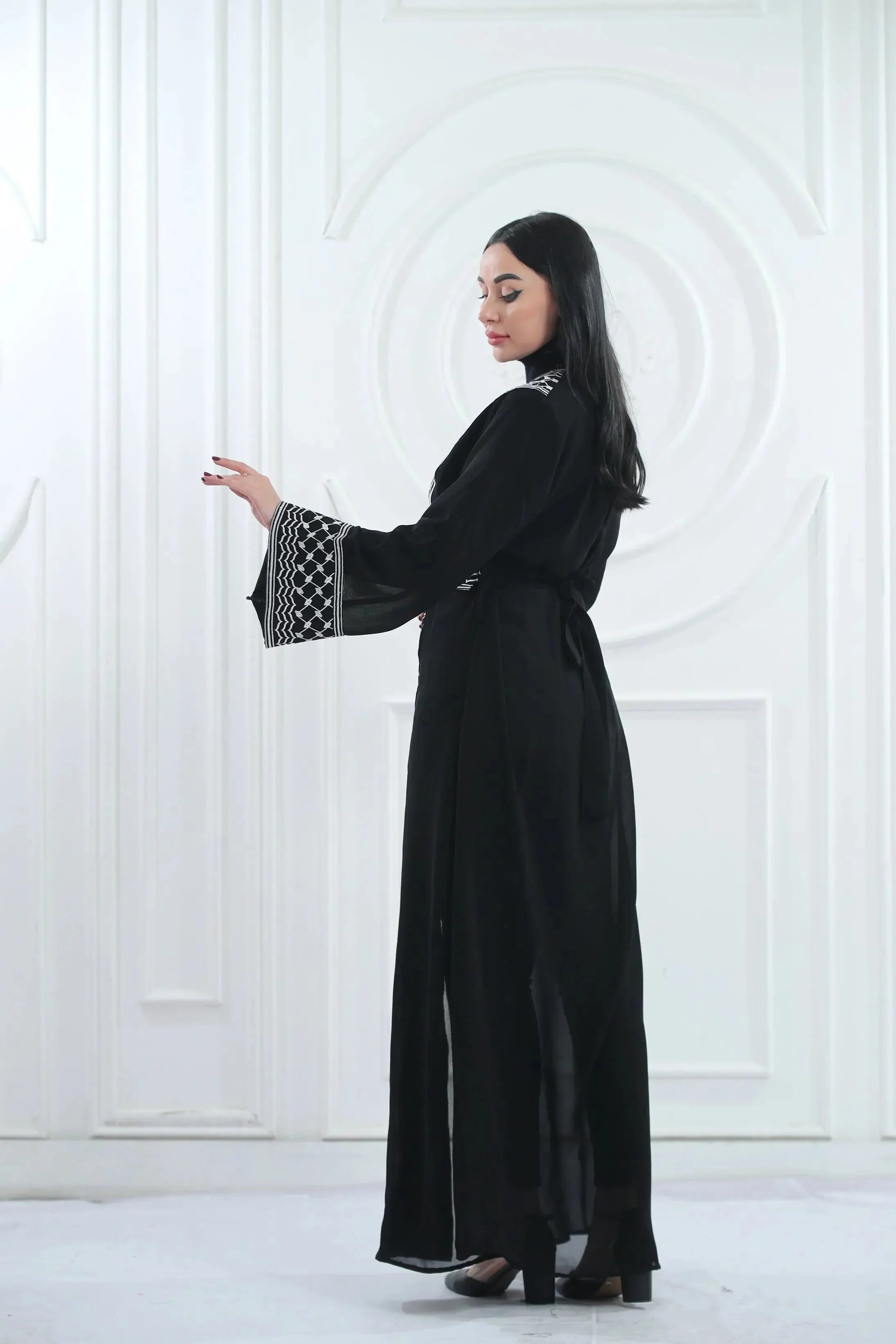 Kuffiyeh Embroidered Cardigan: Elegance and Versatile Comfort Palestinian Elegance