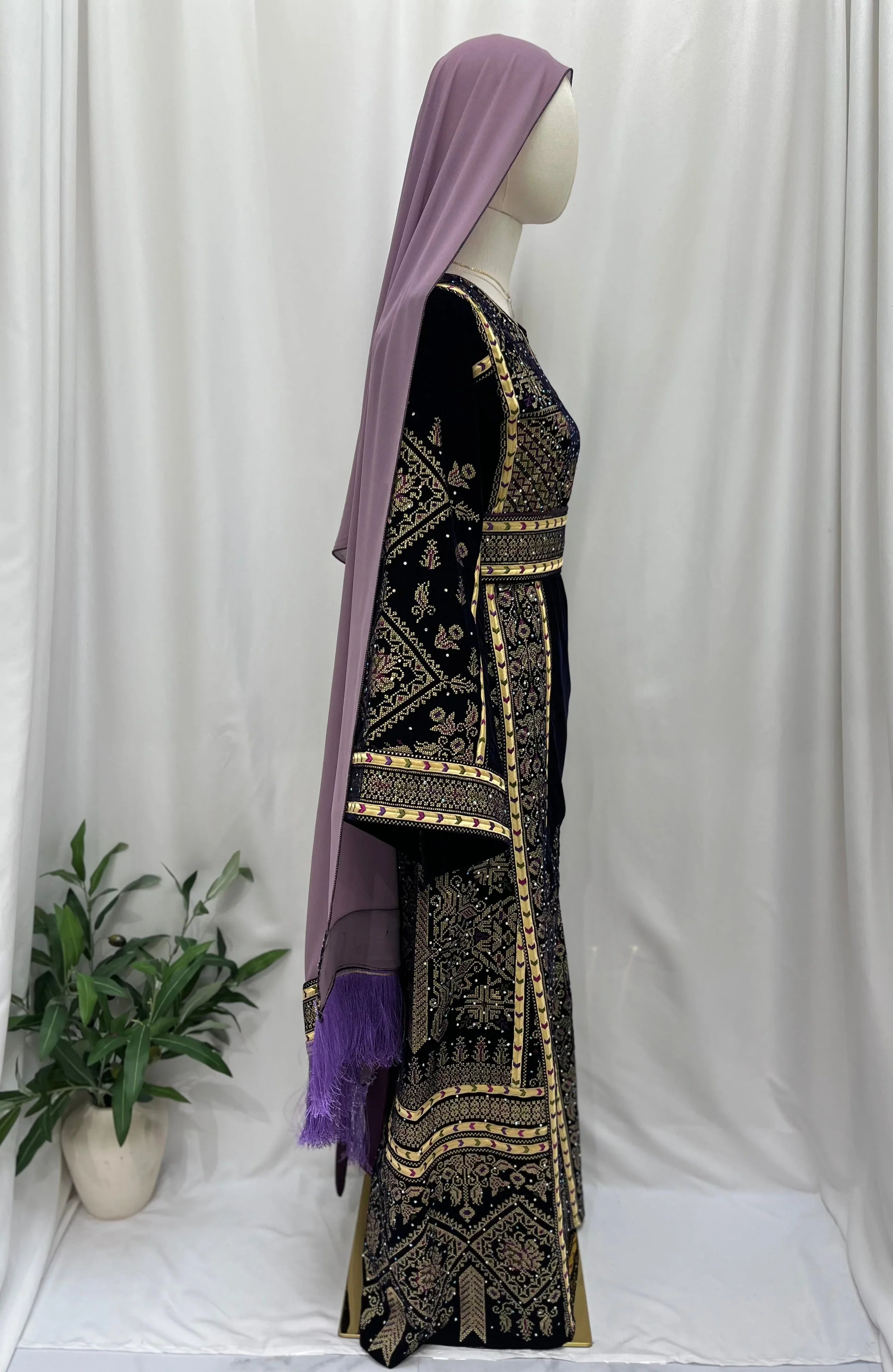 Lavine Velvet Embroidered Thobe Palestinian Elegance