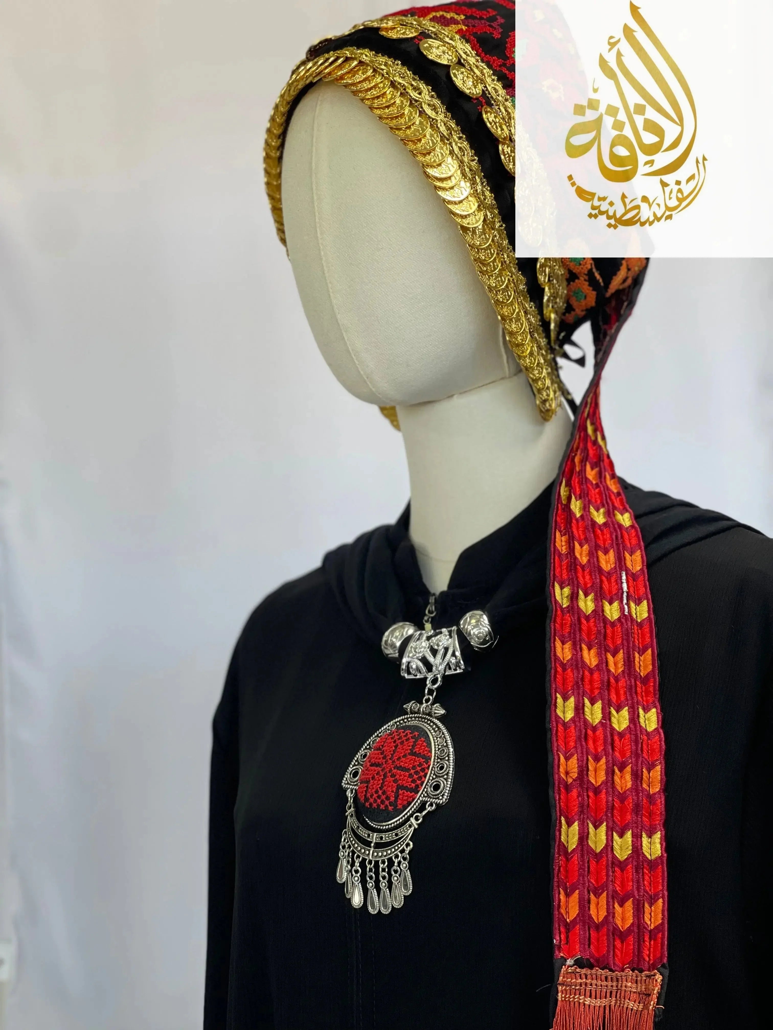 Luxurious Elegance: Awka Gold Liras Collectiong Palestinian Elegance