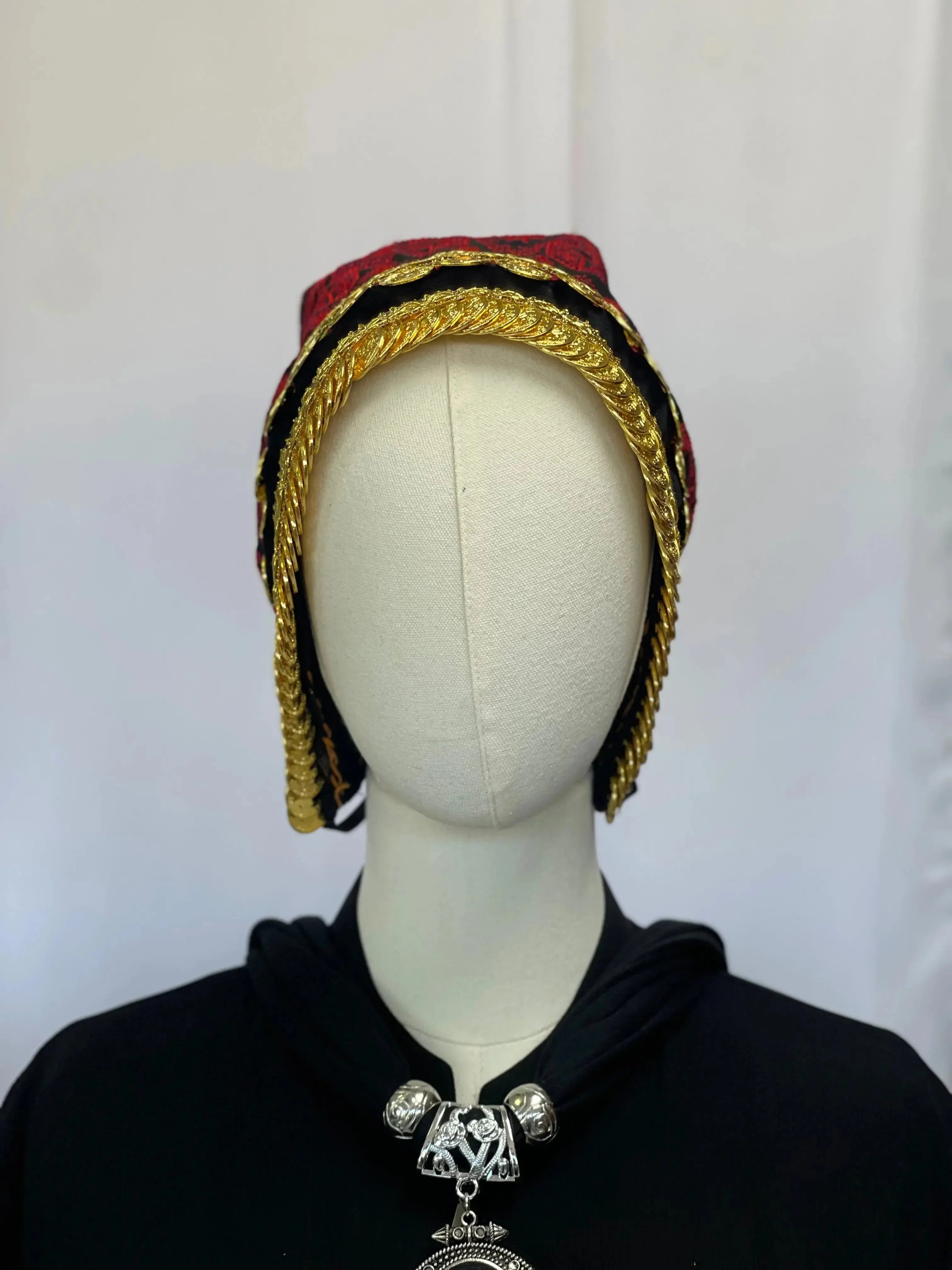 Luxurious Elegance: Awka Gold Liras Collectiong Palestinian Elegance