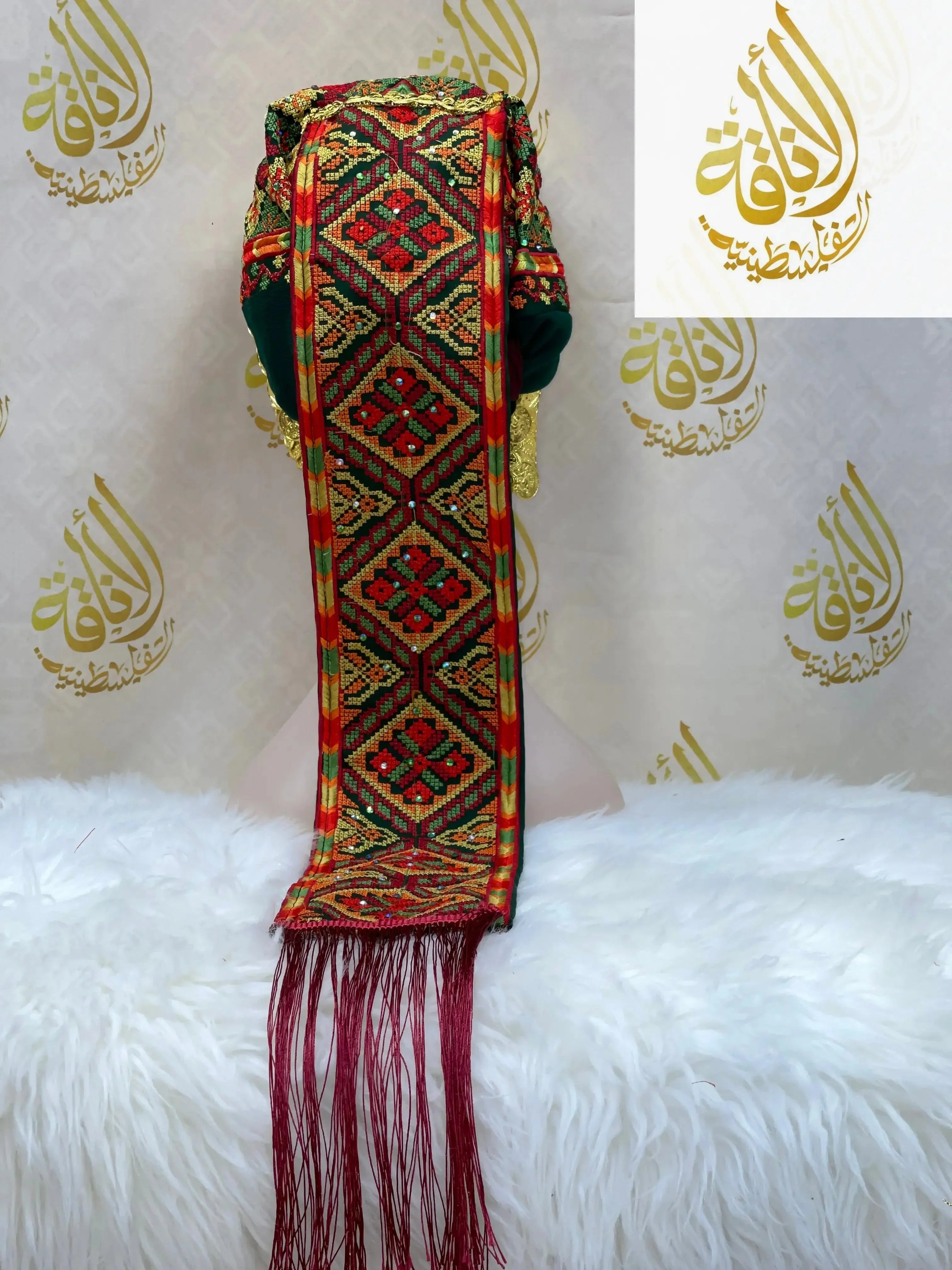 Luxurious Elegance: Awka Gold Liras Collectiong Palestinian Elegance