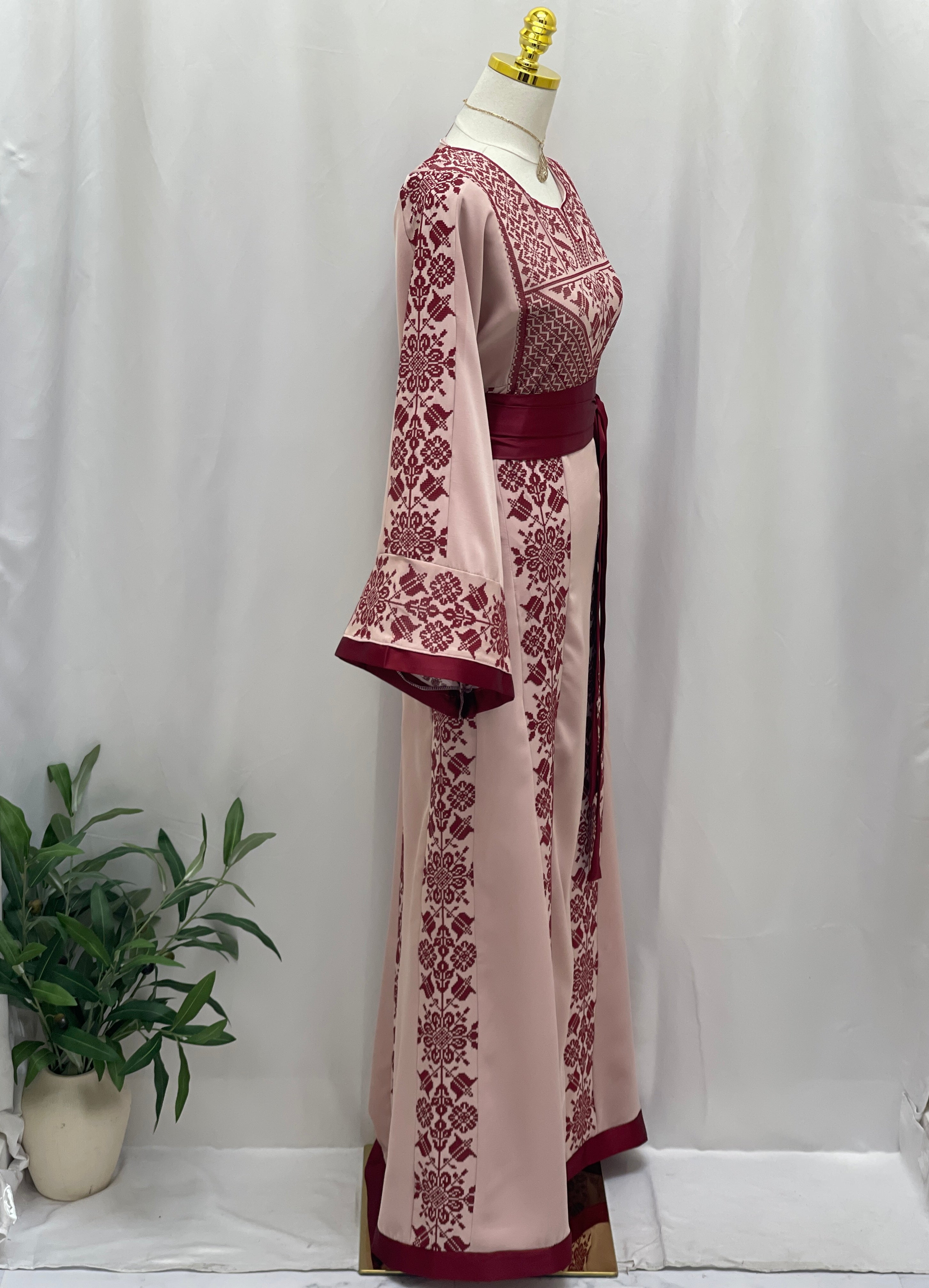 Raneem Warde Thobe: Palestinian Inspired Dress Palestinian Elegance