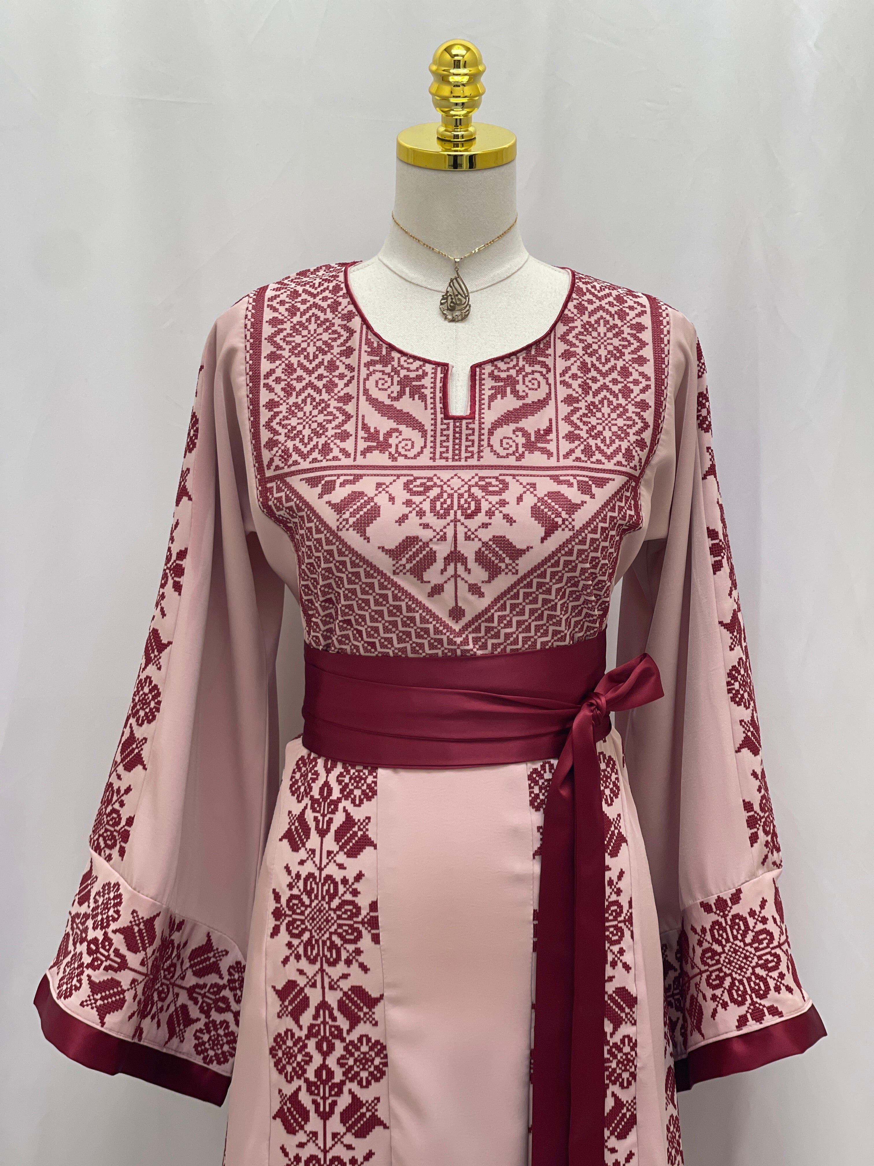 Raneem Warde Thobe: Palestinian Inspired Dress Palestinian Elegance