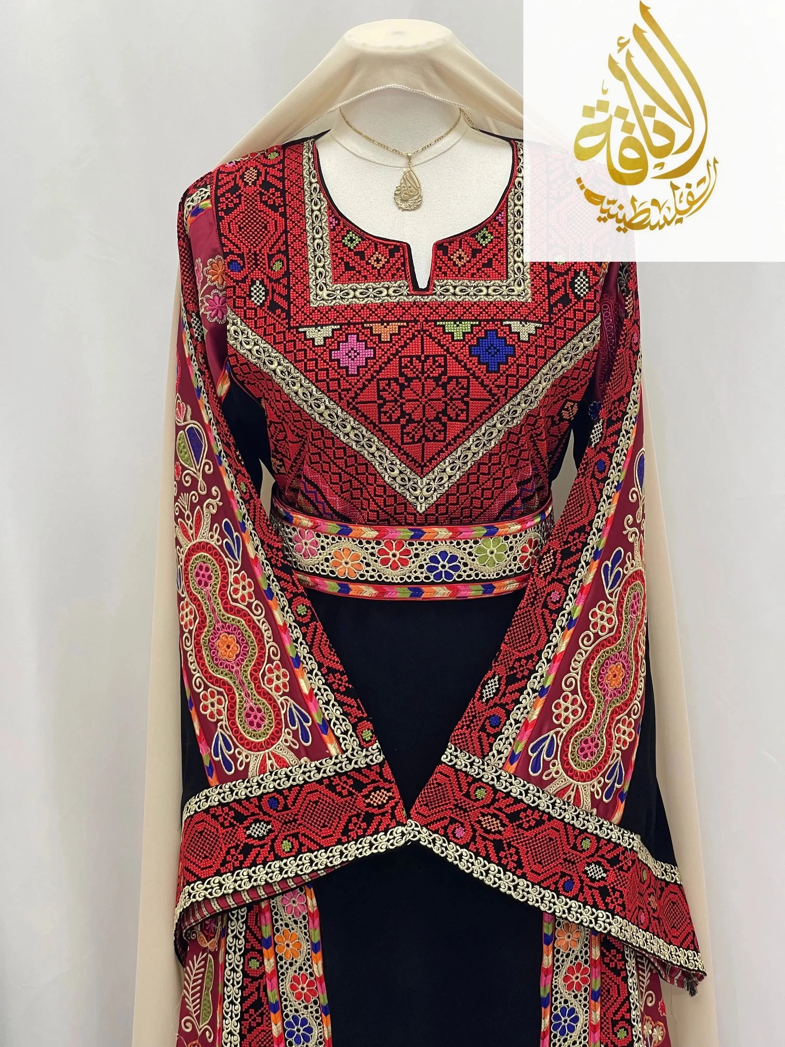 Ranen Malika Thoub – Luxurious Black Kasab Elegance - Palestinian Elegance