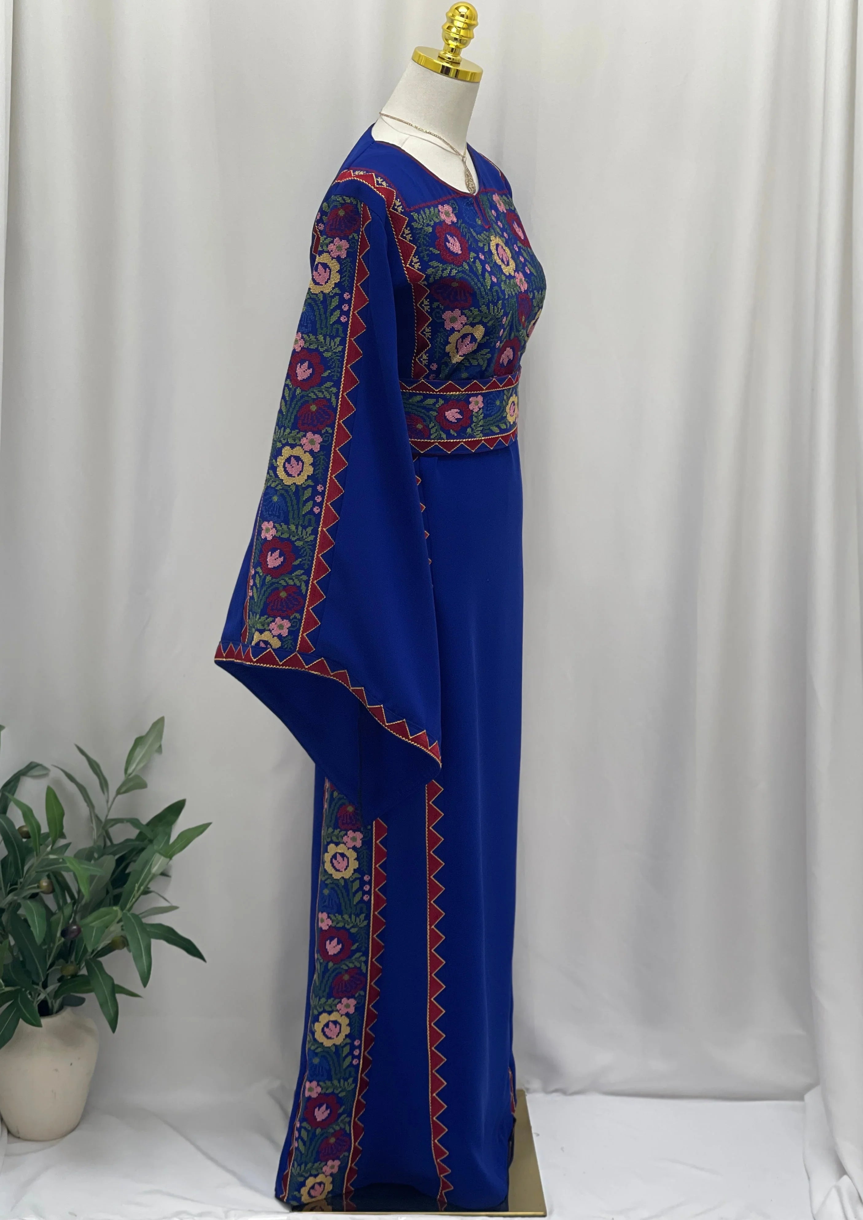 Riyahin Embroidered Thobe Palestinian Elegance